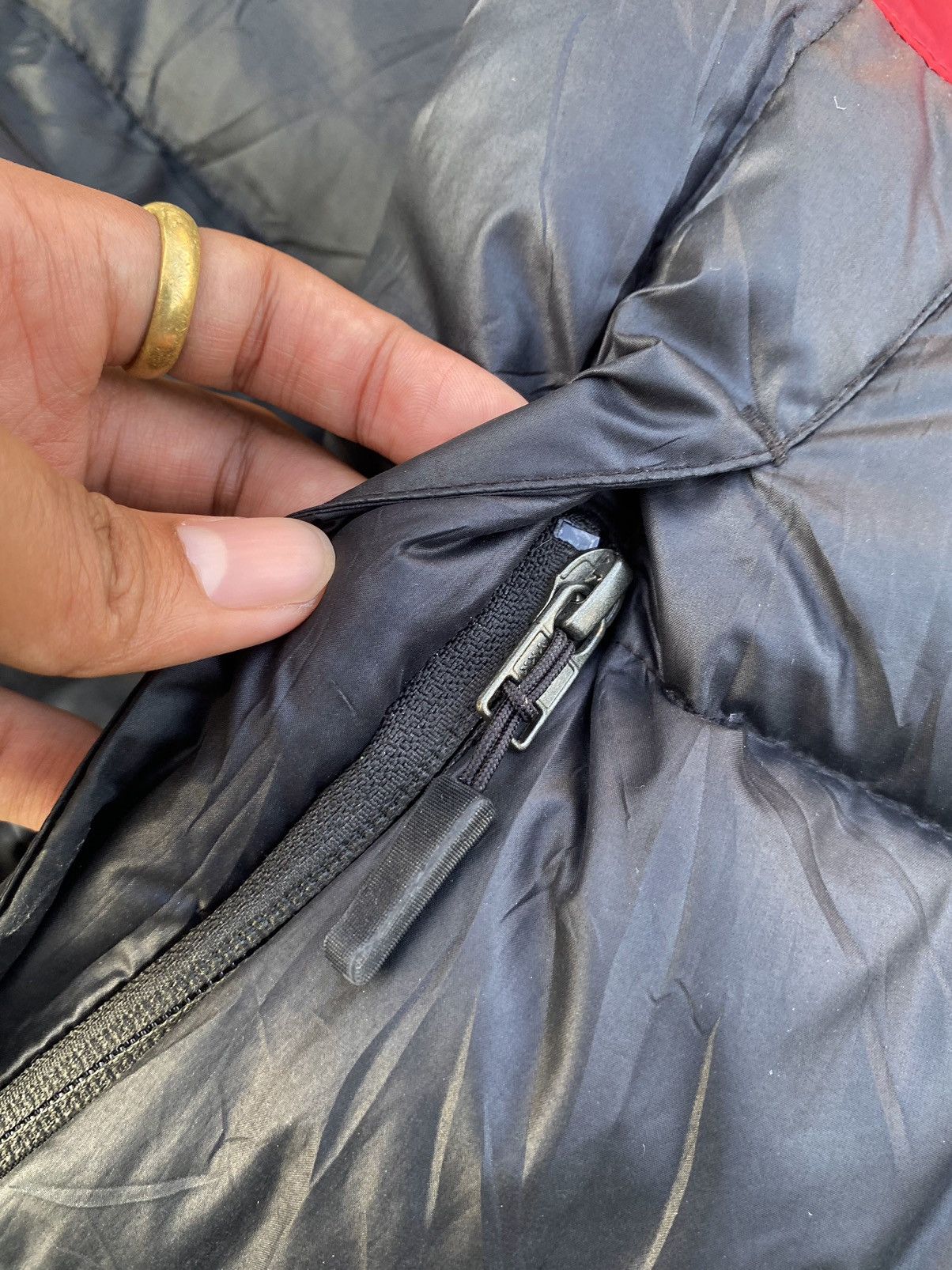 Nike Vintage Nike Puffer Jacket ManU Size US L / EU 52-54 / 3 - 9 Thumbnail