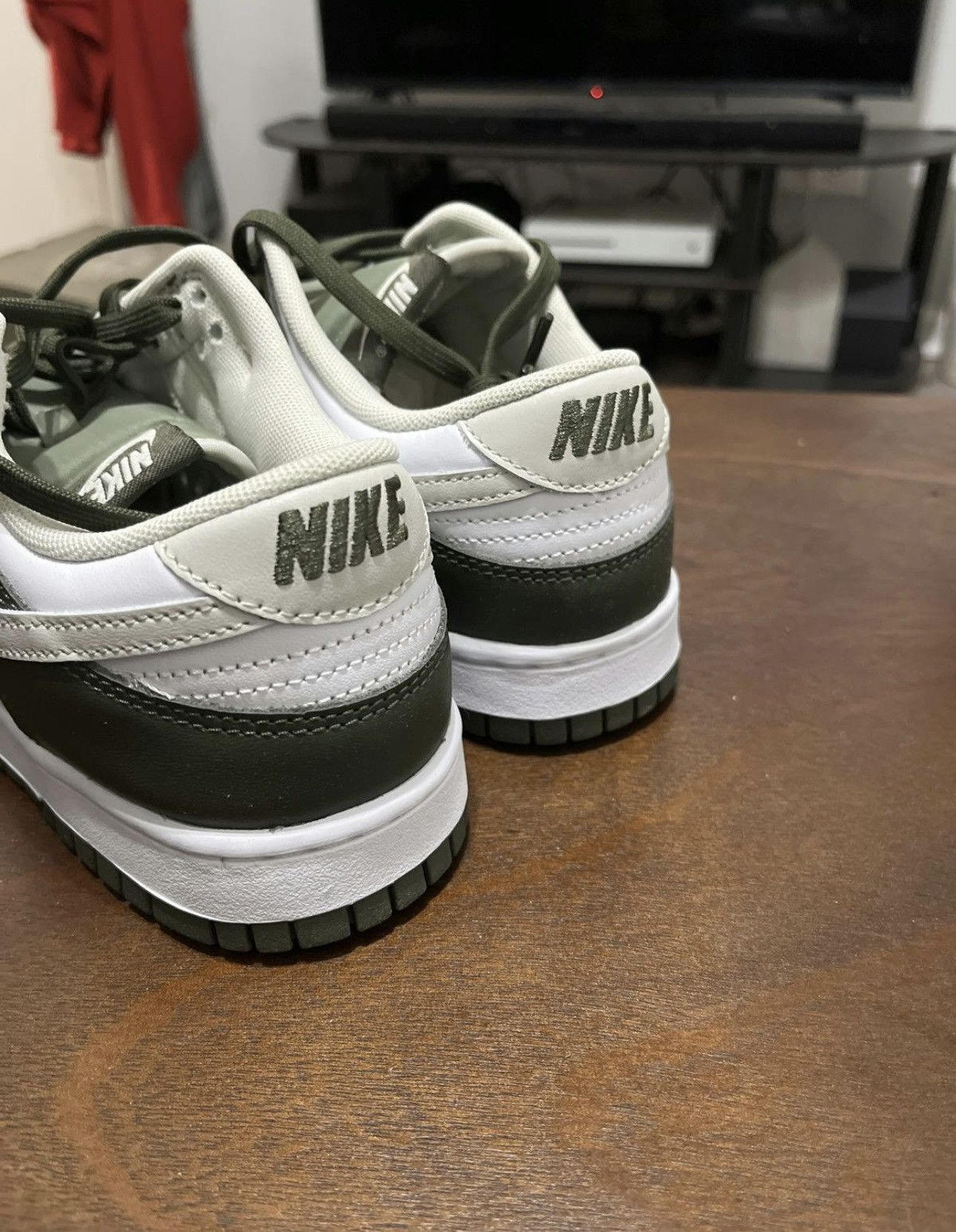 Nike Brand new never worn ships next day Size US 8.5 / EU 41-42 - 3 Thumbnail