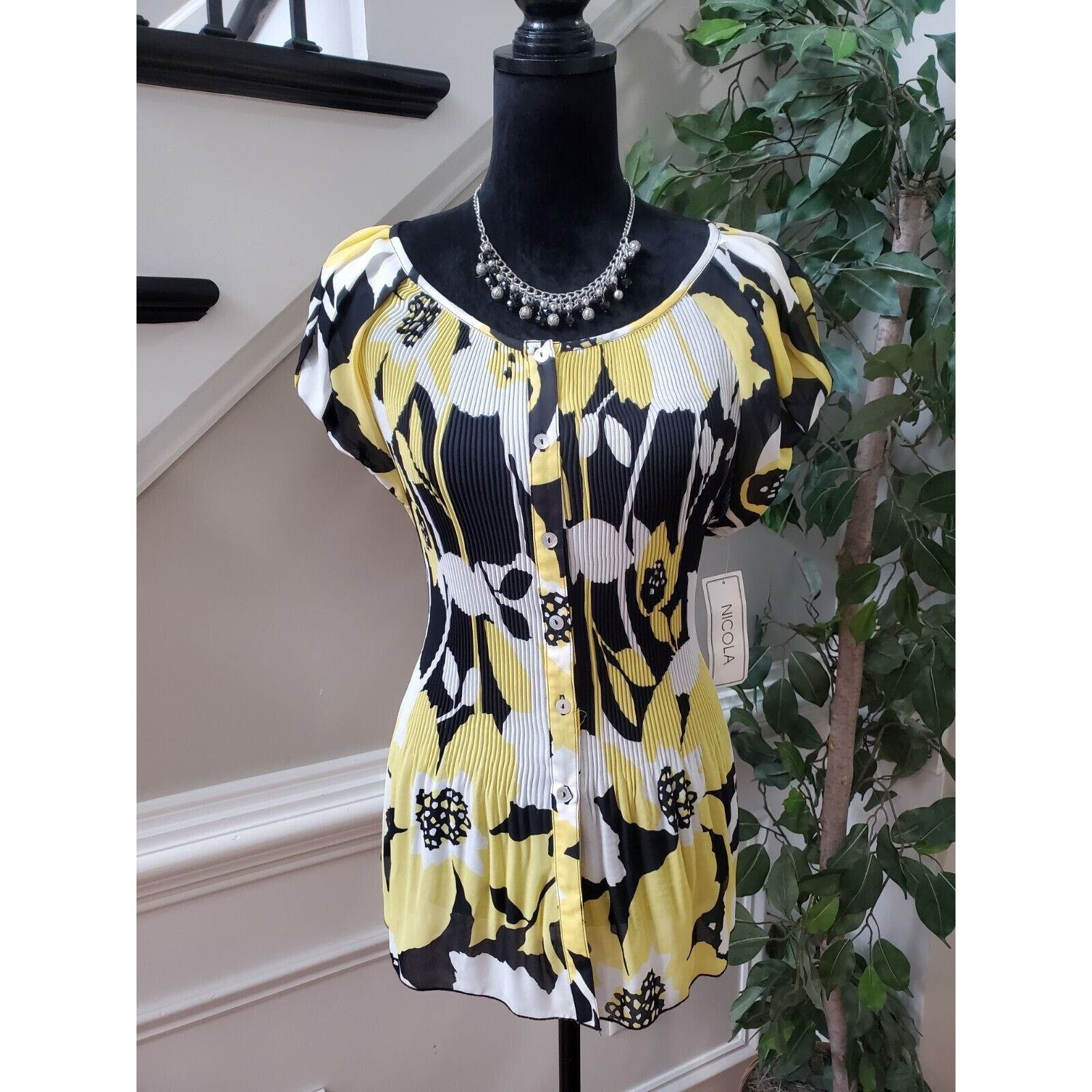 Other Nicola 100% Polyester Round Neck Short Sleeve Top Blouse L Size L / US 10 / IT 46 - 14 Thumbnail