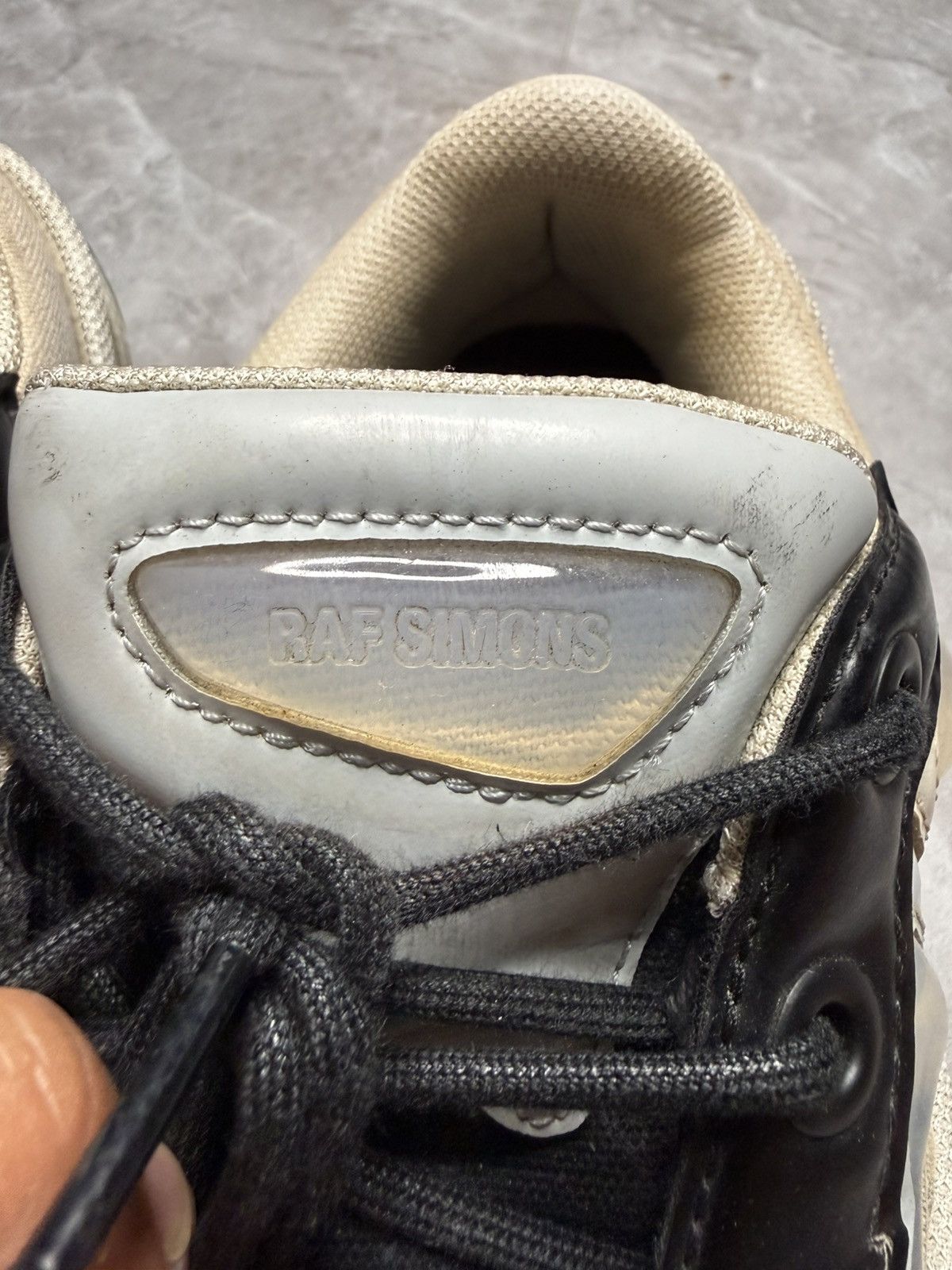 Adidas × Raf Simons Adidas x Raf simons Ozweego 3 Size US 6.5 / EU 39-40 - 7 Thumbnail