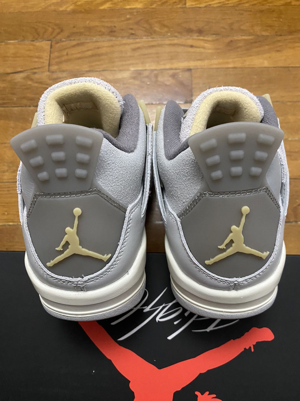 Jordan Brand × Nike Size 7Y / 8.5W - Air Jordan 4 Retro Photon Dust Grey GS Size US 8.5 / IT 38.5 - 5 Thumbnail