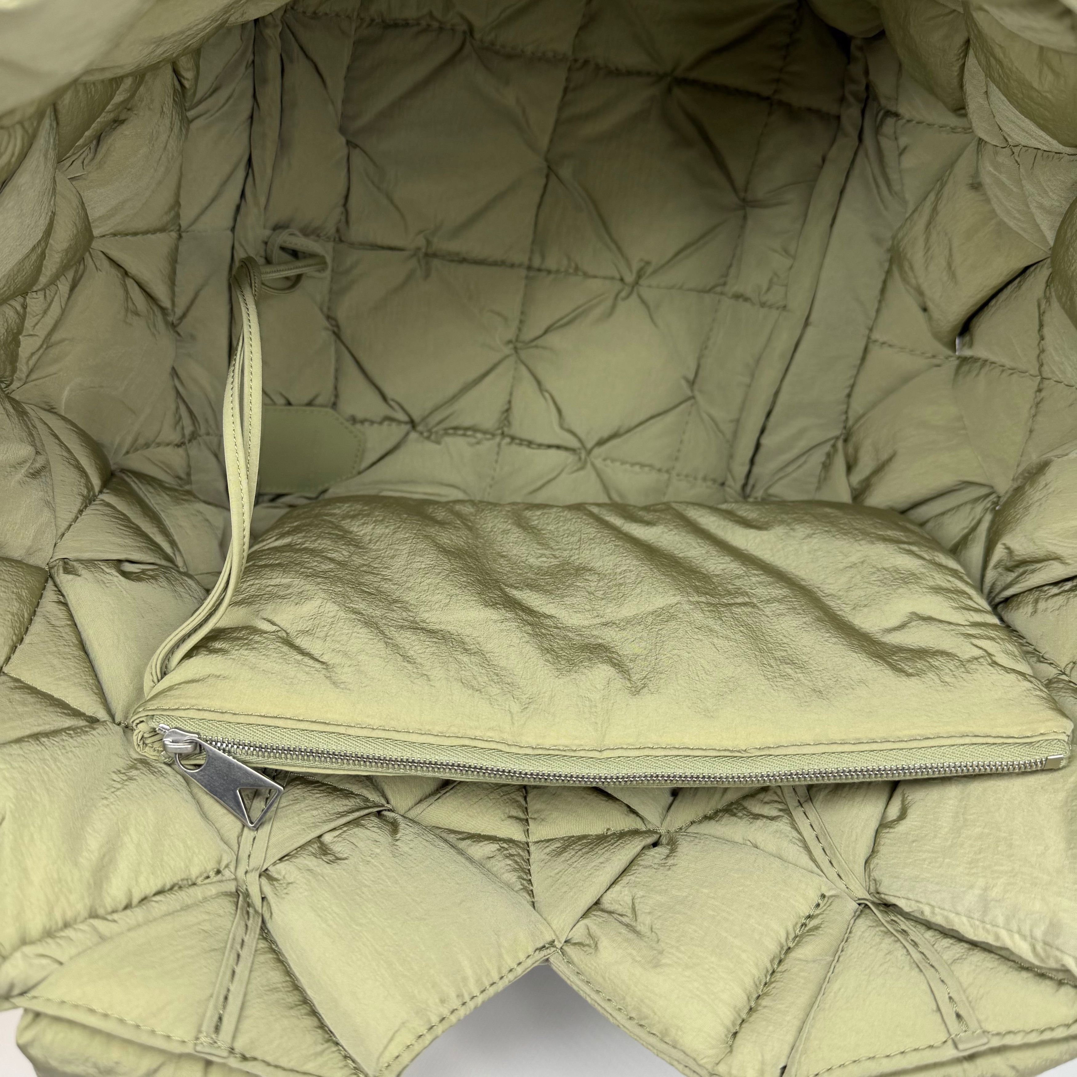Bottega Veneta Bottega Veneta Cassette Intrecciato Nylon Tote Size ONE SIZE - 7 Thumbnail