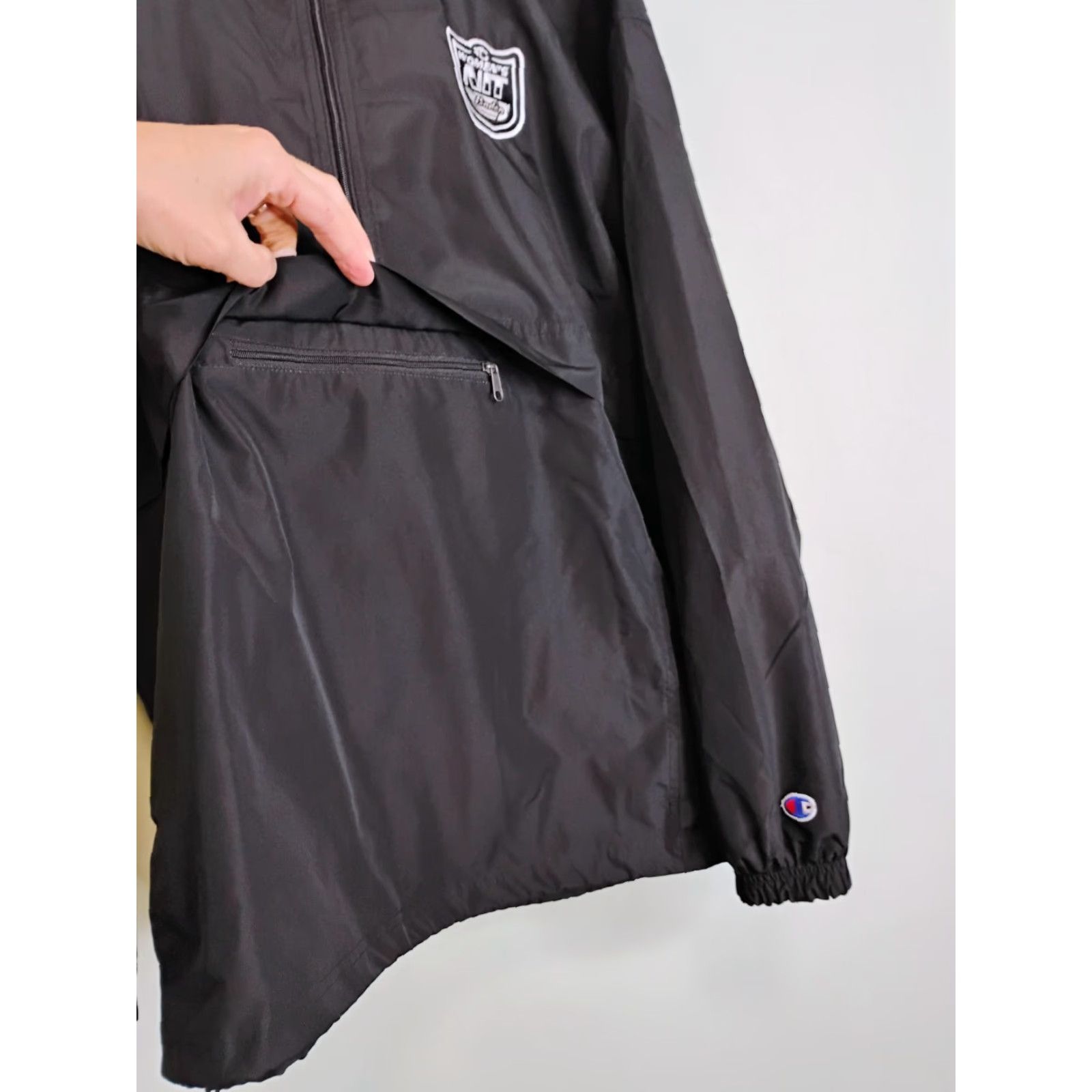 Champion Champion Windbreaker Jacket Womens XL College Basketball 1/2 Zip Pullover Black Size XL / US 12-14 / IT 48-50 - 4 Thumbnail