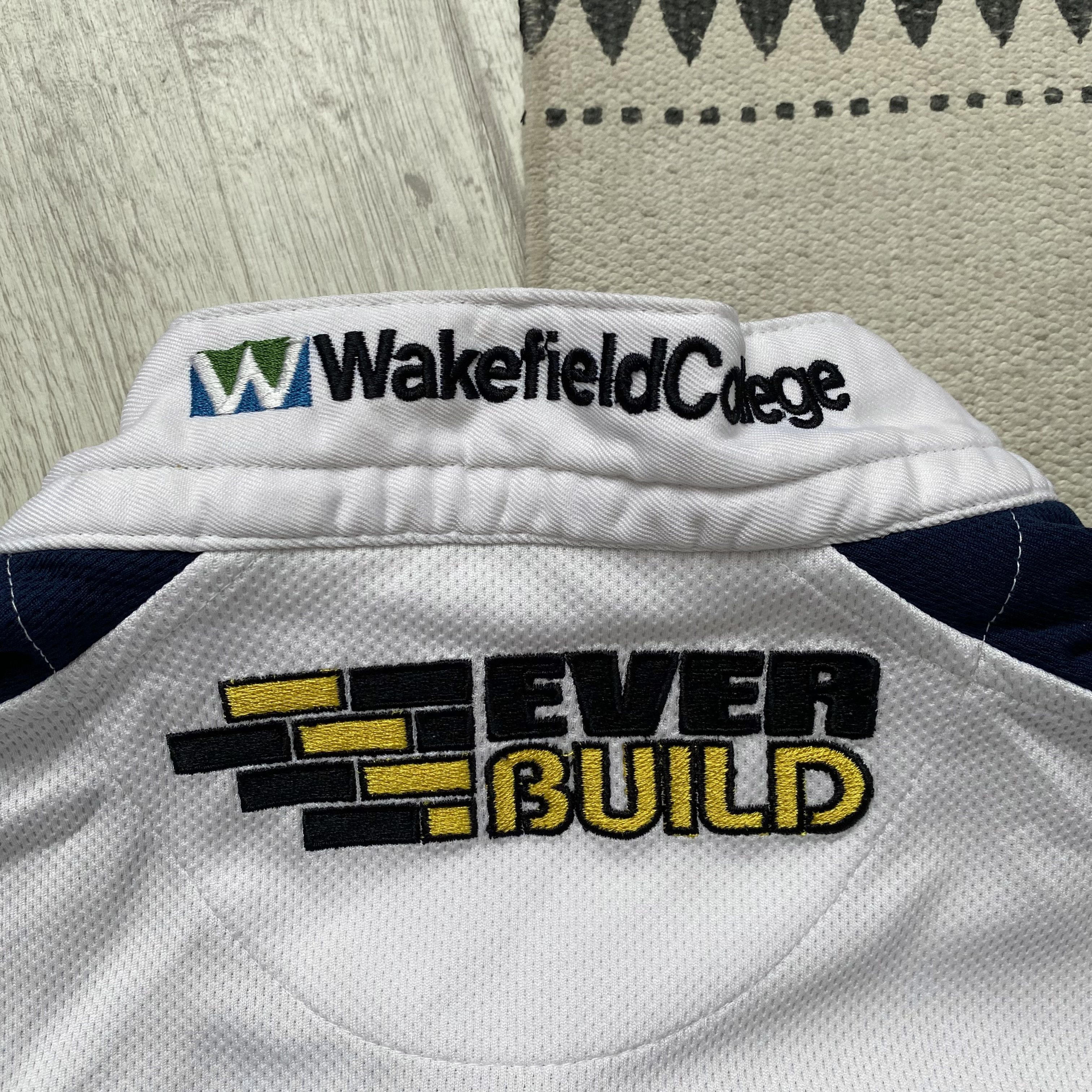Cotton Traders 🏈 Vintage England Wakefield Wildcats rugby jersey Heavy tee Size US L / EU 52-54 / 3 - 9 Thumbnail