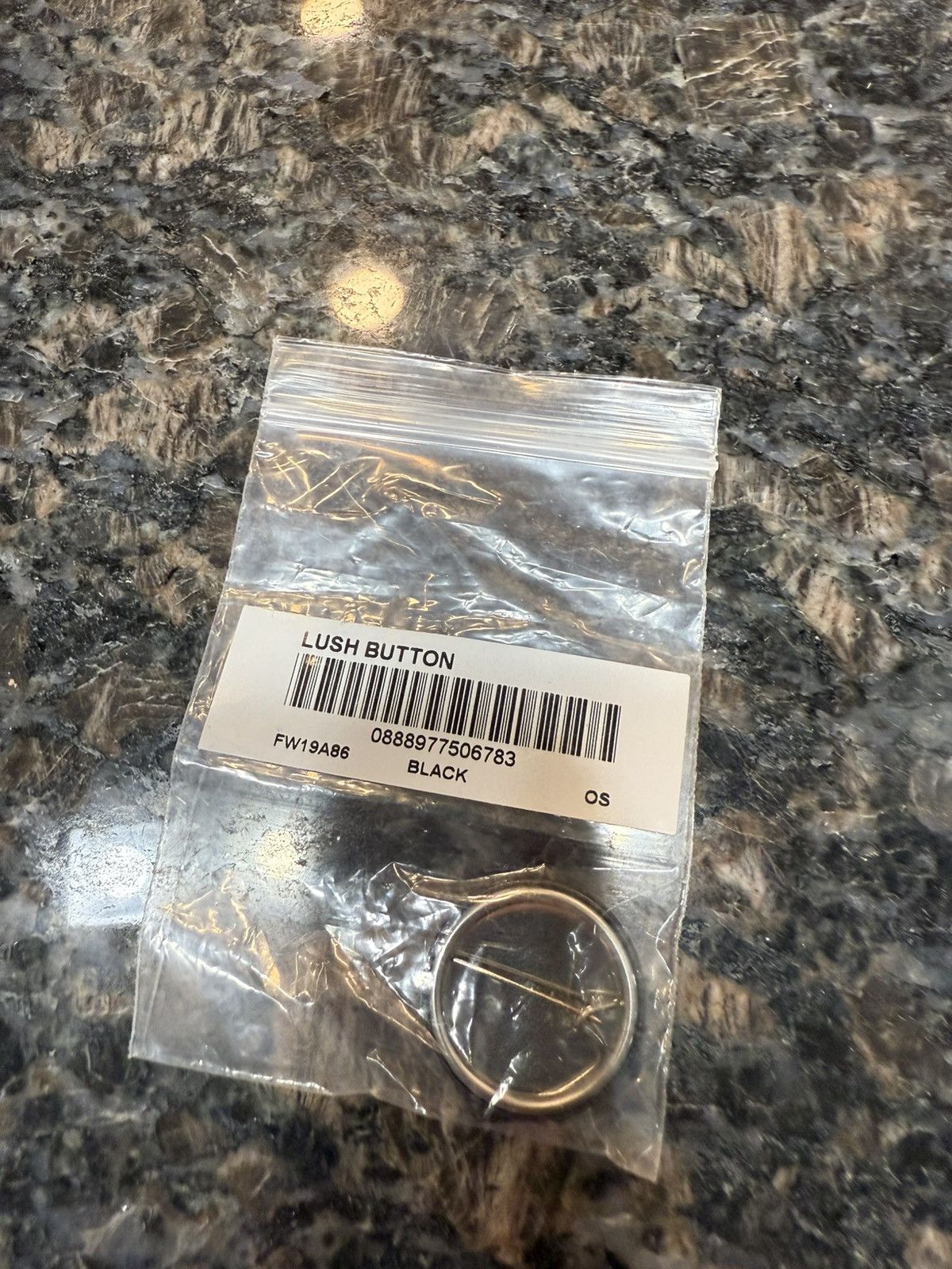 Supreme Supreme Lush Pin Size ONE SIZE - 2 Thumbnail
