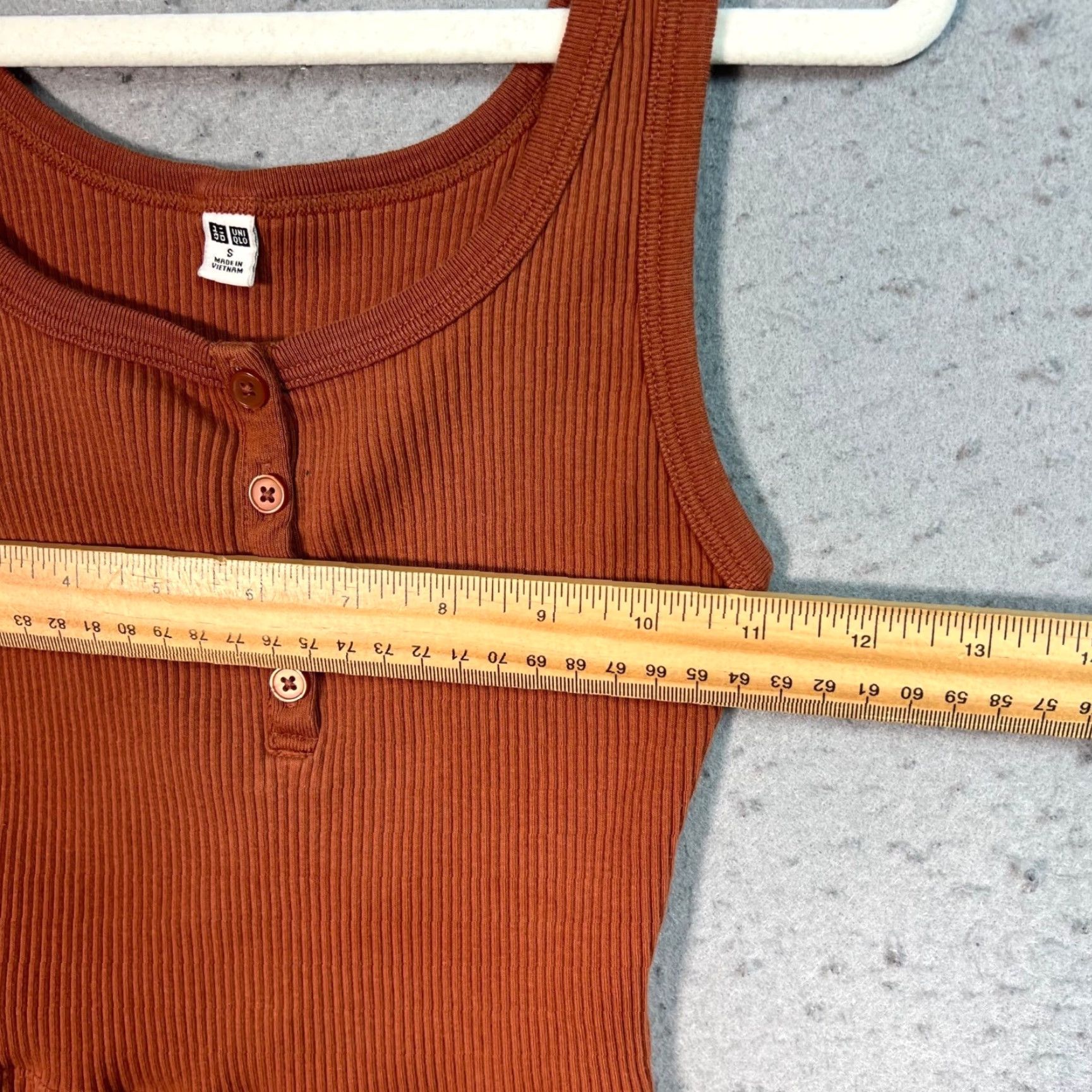 Uniqlo Uniqlo Womens Small Ribbed Rust Orange Henley Tank Top Shirt Tank Adult Womens Small Orange Cotton Cotton Blend Casual Sleeveless Spring Summer Womens Size S / US 4 / IT 40 - 5 Thumbnail