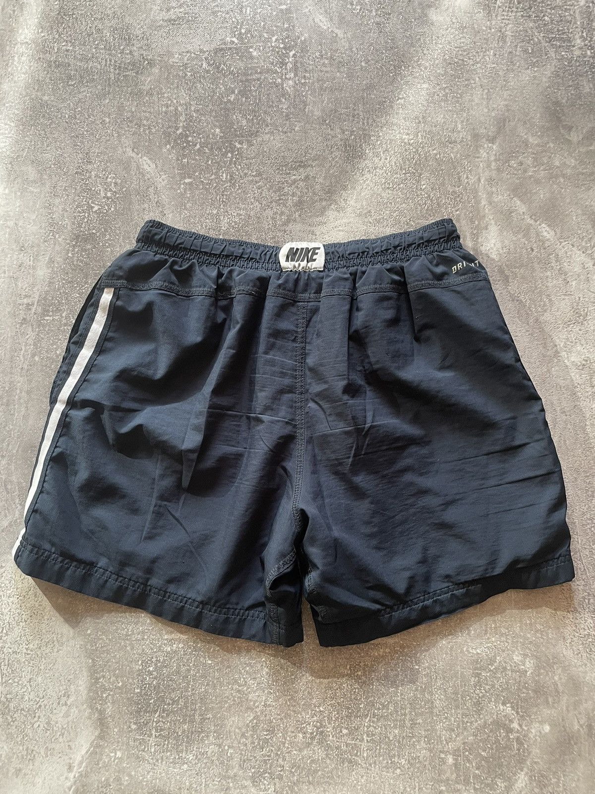 Nike × Vintage Vintage Nike Shorts Swoosh Logo Y2K Size US 32 / EU 48 - 7 Thumbnail