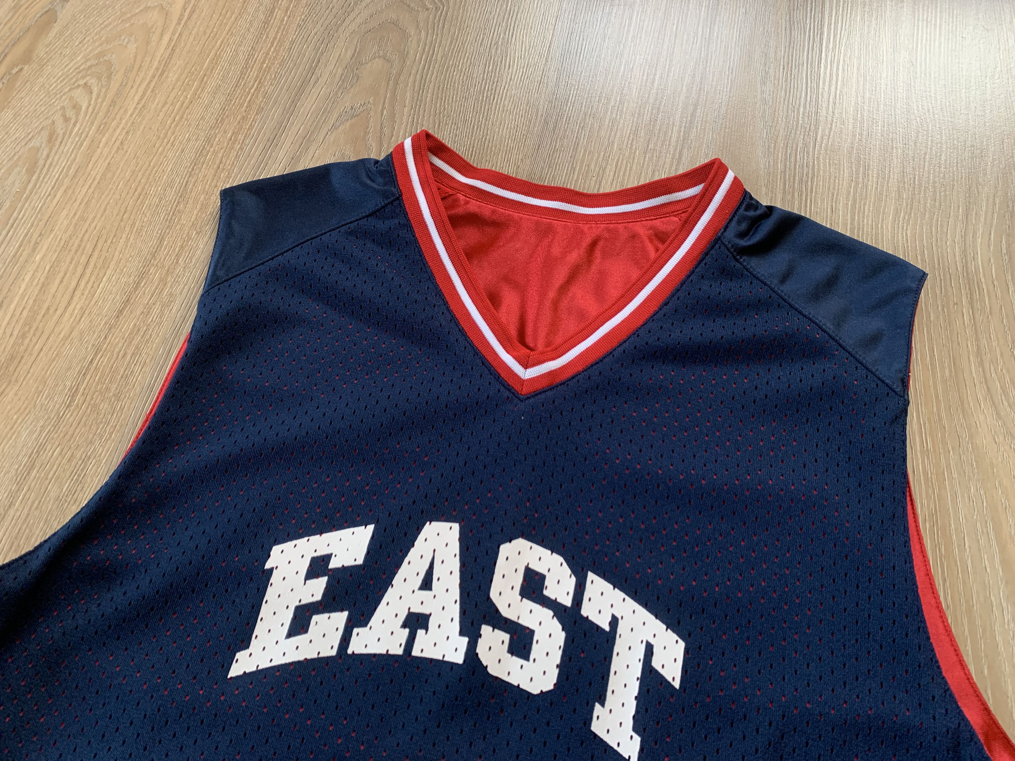 Nike Nike East 2 Reversible Basketball Jersey Size US L / EU 52-54 / 3 - 5 Thumbnail