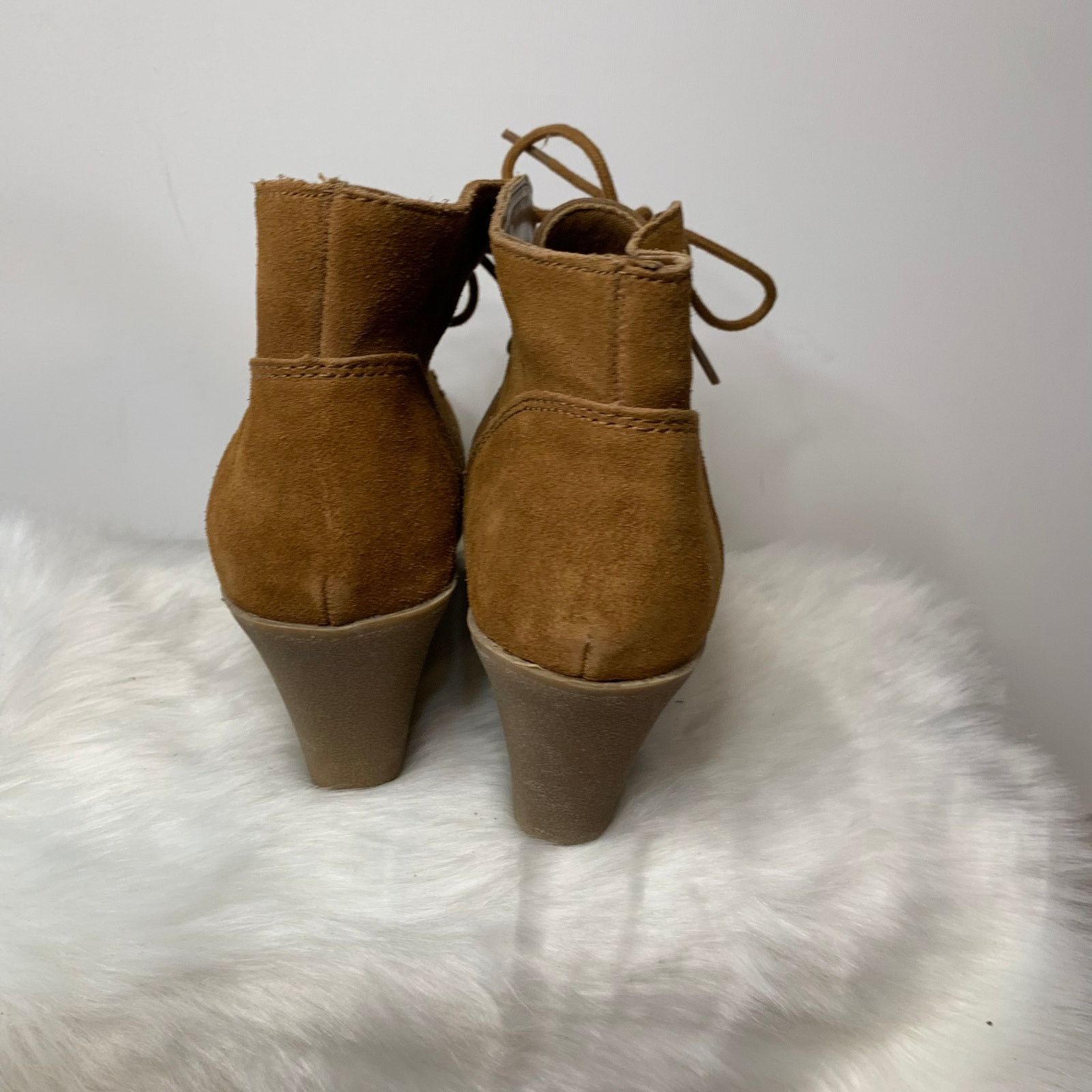 Merona Merona Leather Upper Brown Heel shoes size 9.5 Size US 9.5 / IT 39.5 - 9 Thumbnail