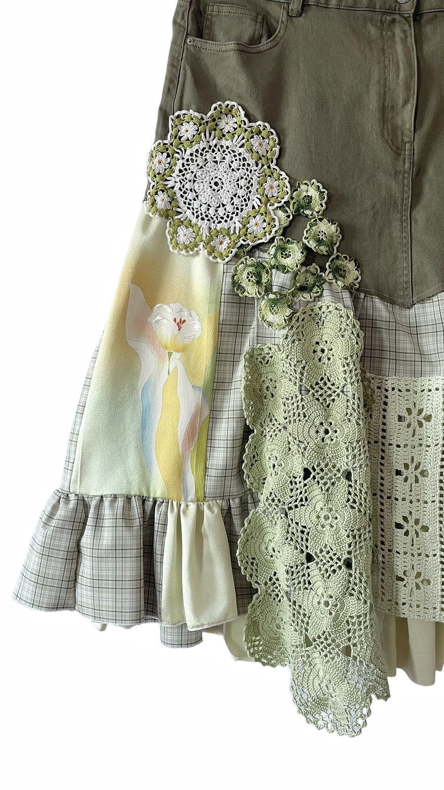 Custommade Upcycled Denim Patchwork Skirt with Vintage Kimono & Crochet Size 36" / US 14 / IT 50 - 7 Thumbnail