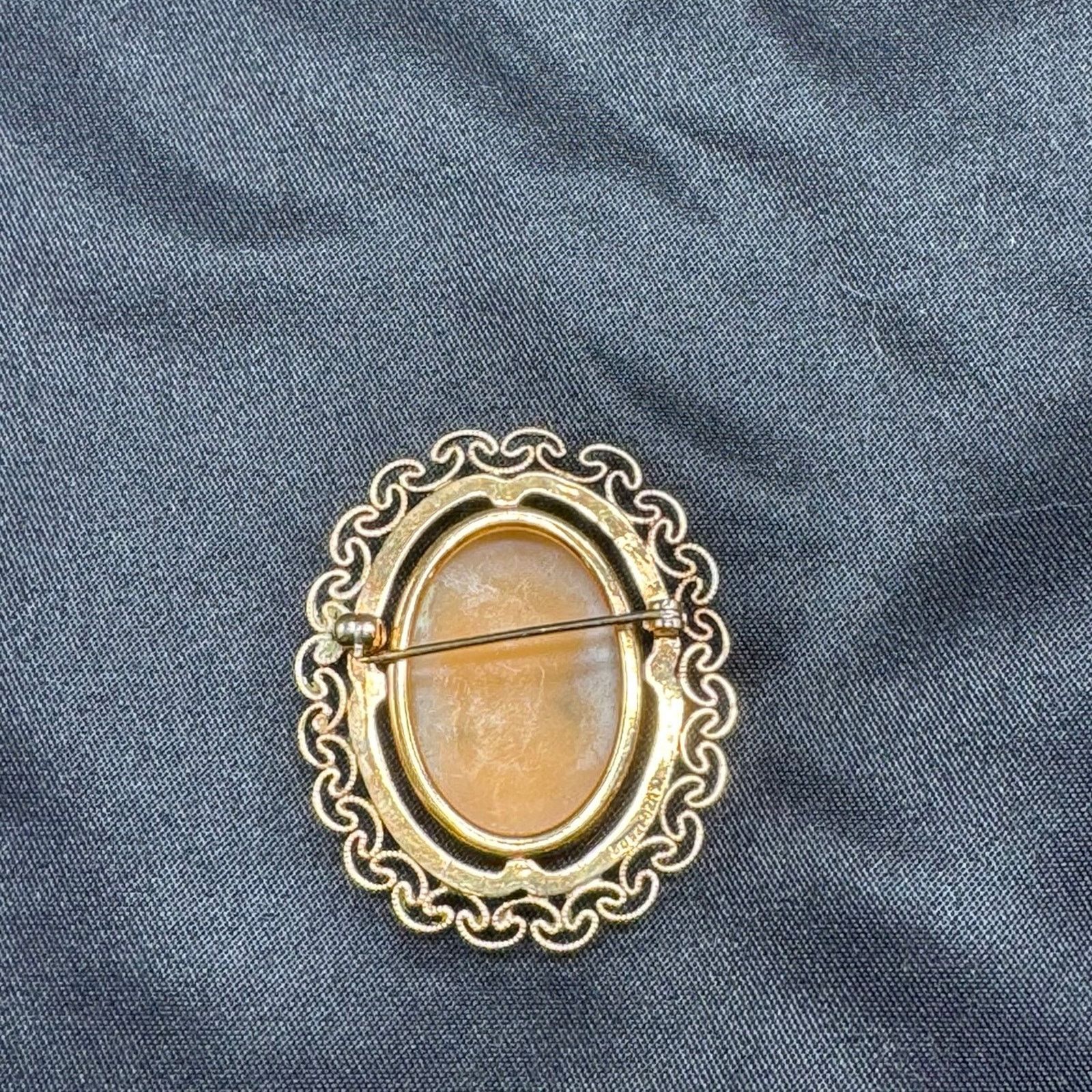 NBDN Nobrandedon VTG gold filled cameo Size ONE SIZE - 3 Thumbnail