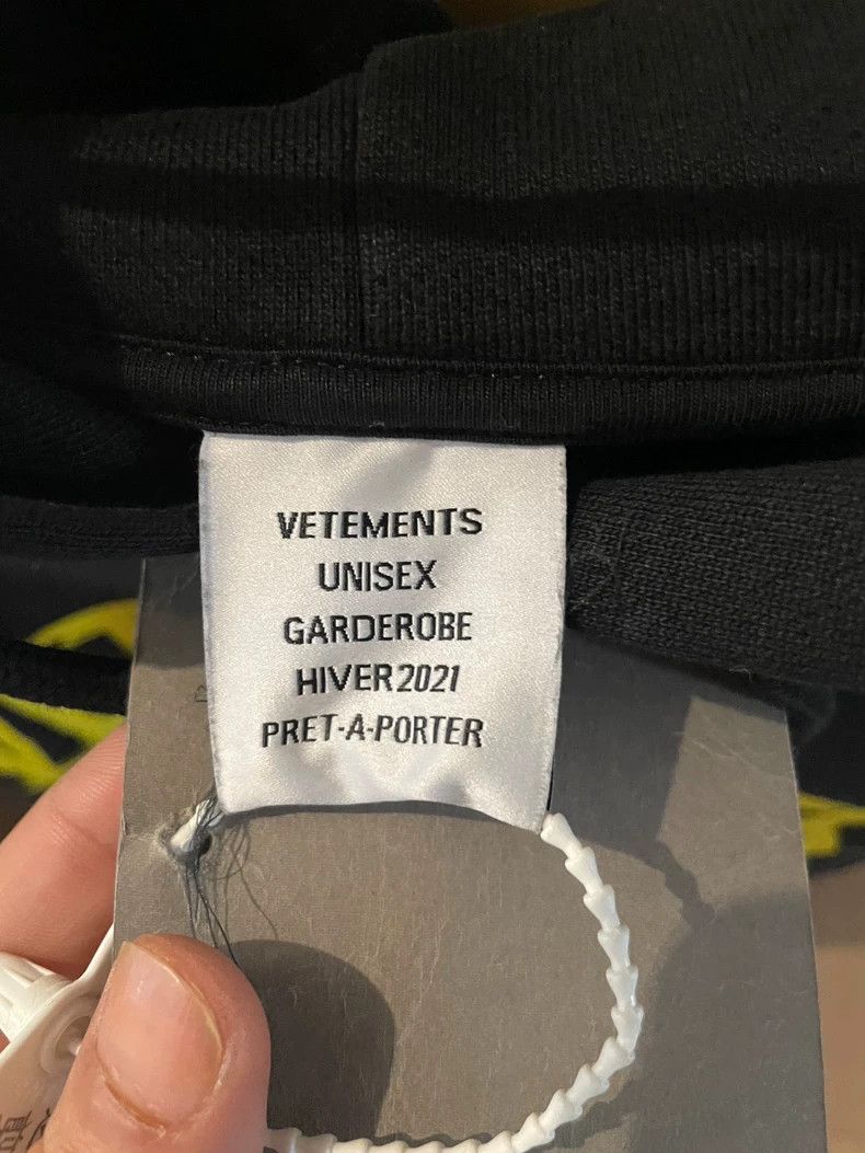 Vetements Vetements Graffiti Art Printed Hoodie, Size S Size US S / EU 44-46 / 1 - 3 Thumbnail