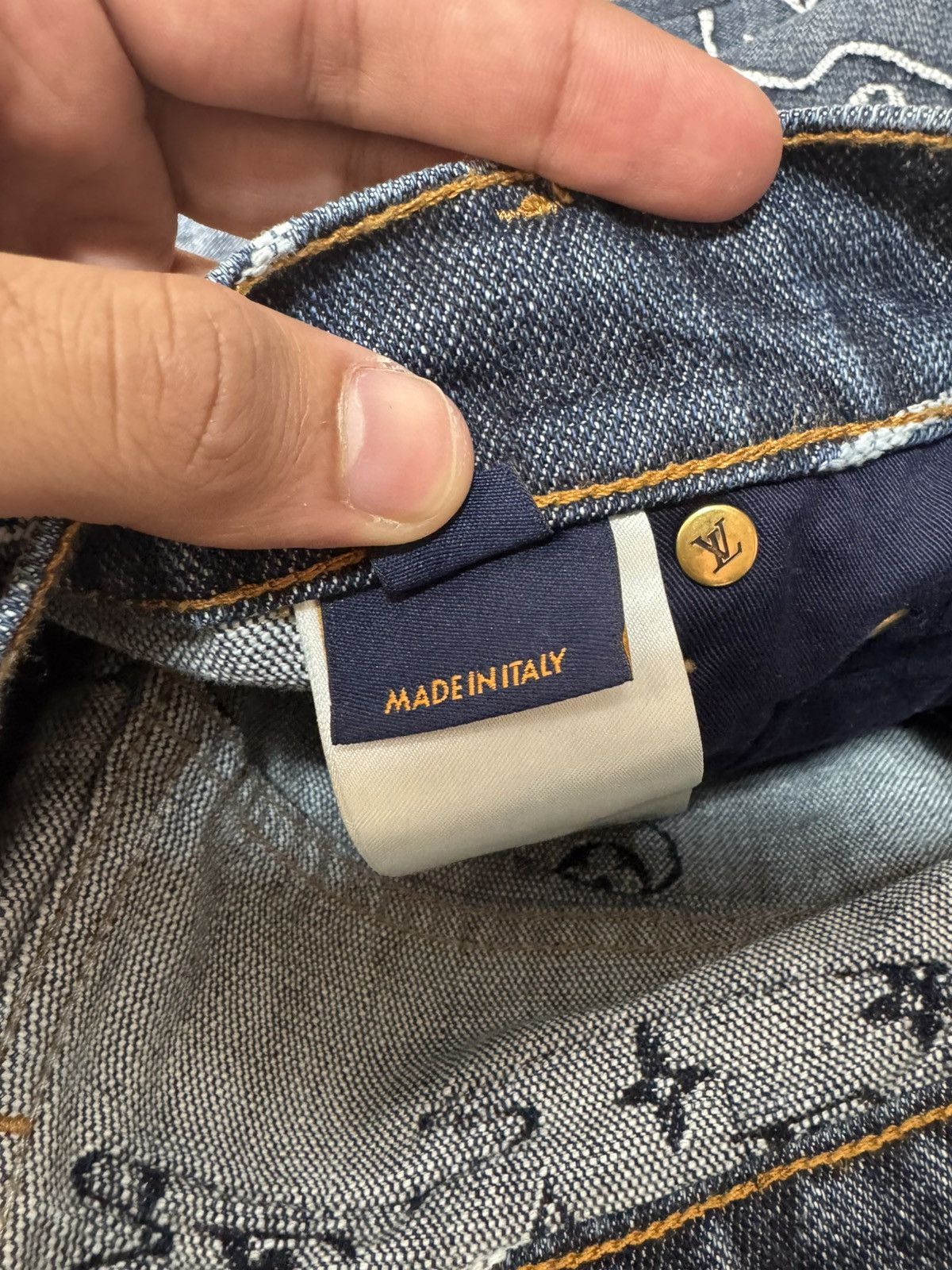 Louis Vuitton Louis Vuitton Monogram Cloud Denim Jeans Size 34 Size US 34 / EU 50 - 6 Thumbnail