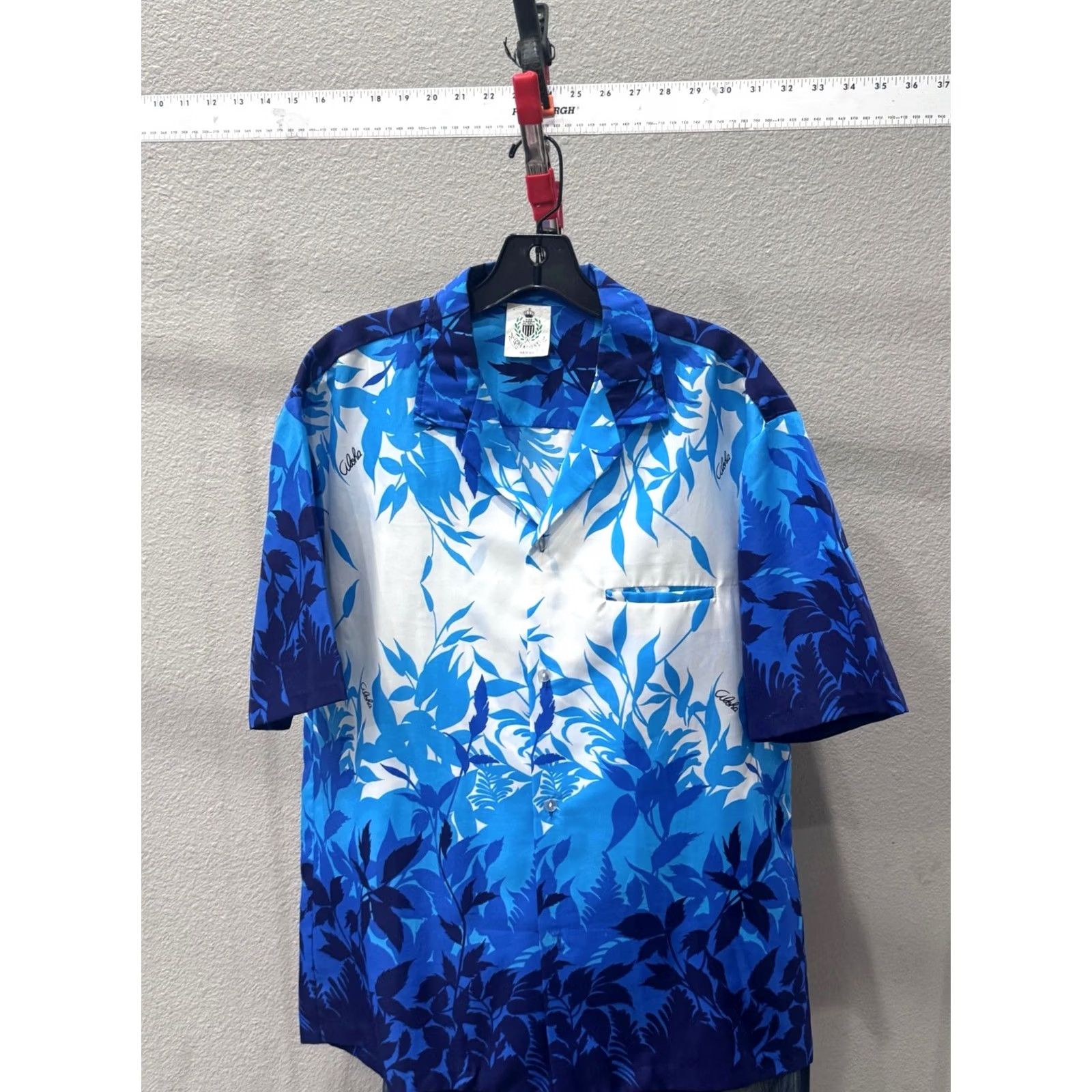 Vintage Royal Creations Hawaii Blue Floral Large L Short Sleeve Button Up Shirt Men Size US L / EU 52-54 / 3 - 2 Thumbnail