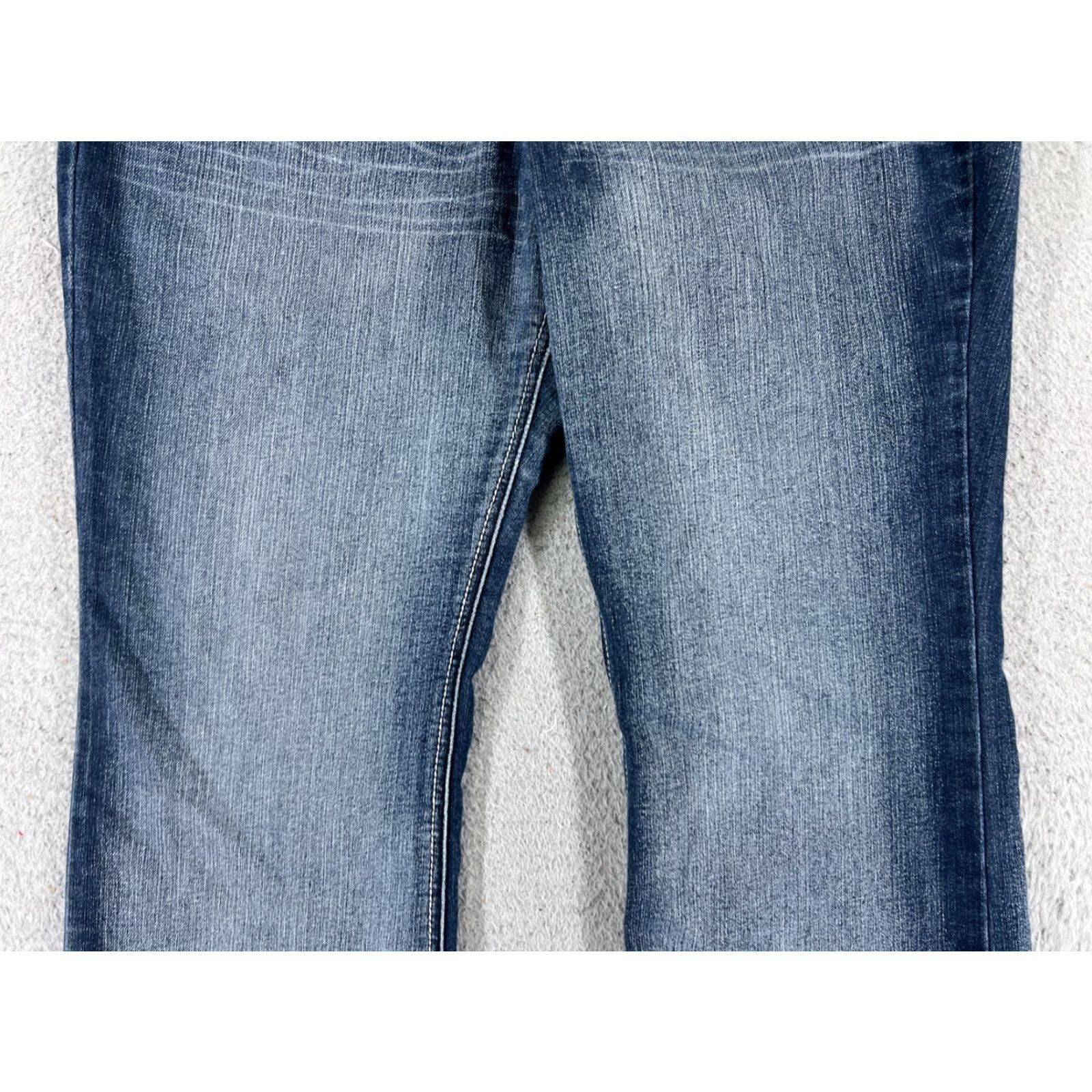 Vintage Maurices Jeans Womens 17 Blue Denim Flared Hipster 34x26 Cotton Stretch Distressed Medium Wash 5-Pocket Regular Rise Mens? Wait. Size 38" / US 16 / IT 52 - 3 Thumbnail