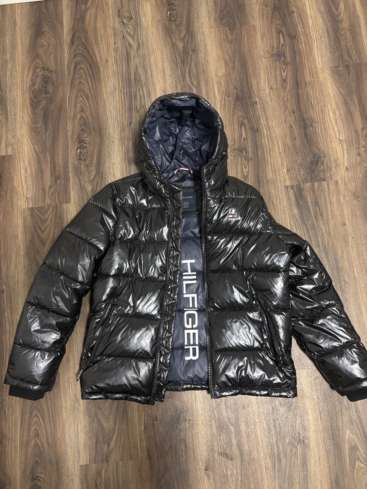 Tommy Hilfiger Tommy Hilfiger Glossy Puffer Jacket Size US L / EU 52-54 / 3 - 1 Thumbnail