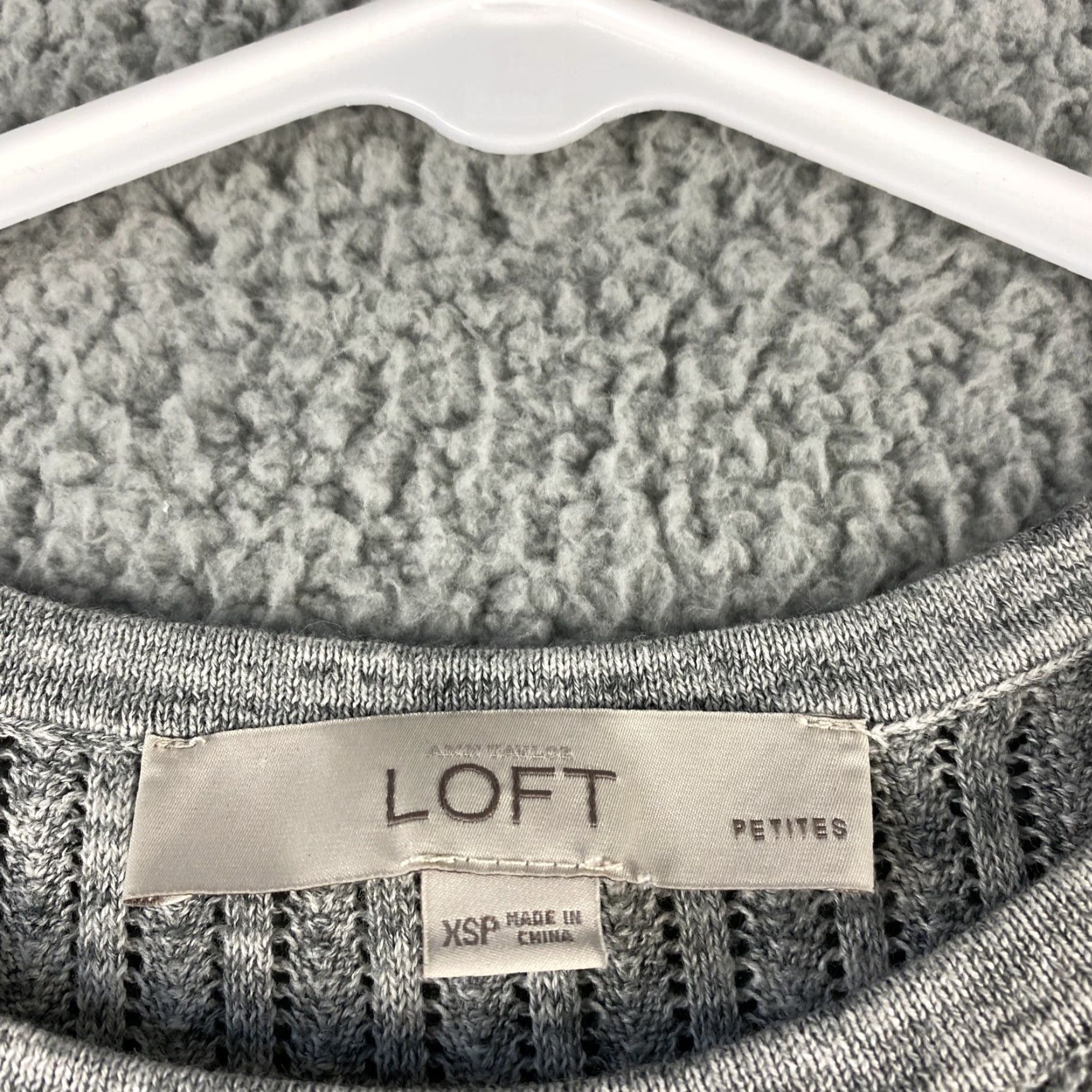 Ann Taylor Ann Taylor Loft Women’s XS Sweater Gray Knit Soft Long Sleeves / 39-24 Size XS / US 0-2 / IT 36-38 - 5 Thumbnail