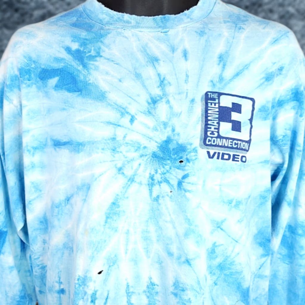 Fruit Of The Loom VINTAGE Higher Learning T Shirt Mens Size Medium 1995 Drama Movie Made In USA Tie Dye Blue Cotton Crew Neck Long Sleeve Front Back Single Stitch Size US M / EU 48-50 / 2 - 1 Thumbnail
