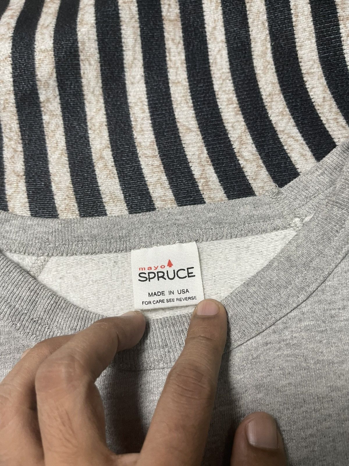 Vintage 70s MAYO SPRUCE “SOUTH FOOTBALL” CREWNECK RARE Size US L / EU 52-54 / 3 - 10 Thumbnail