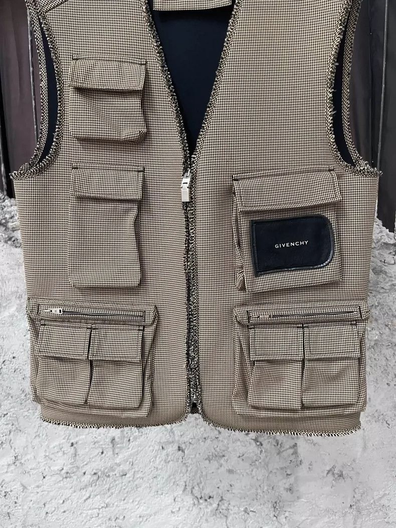 Givenchy Givenchy Size44 Functional Vest Size US M / EU 48-50 / 2 - 4 Thumbnail
