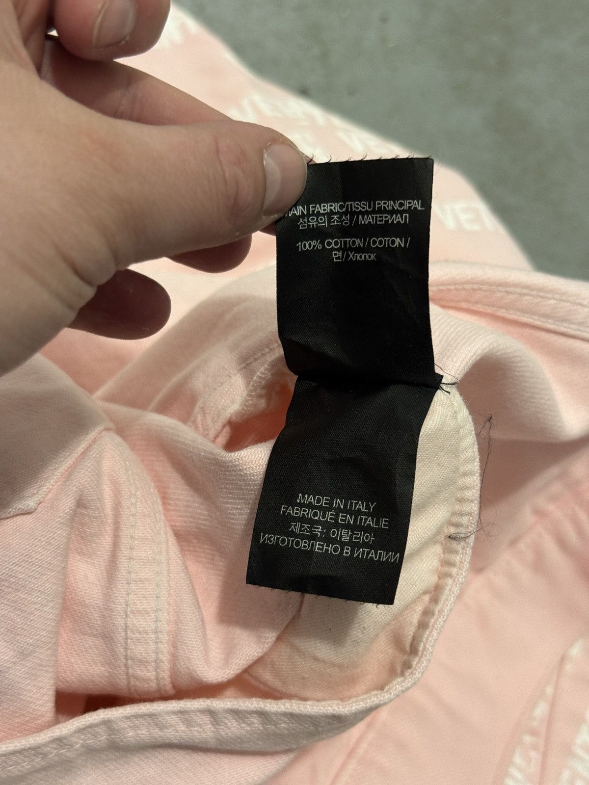 Vetements *RARE* VETEMENTS GVASALIA STAMP AOP DENIM JACKET Size US M / EU 48-50 / 2 - 22 Thumbnail