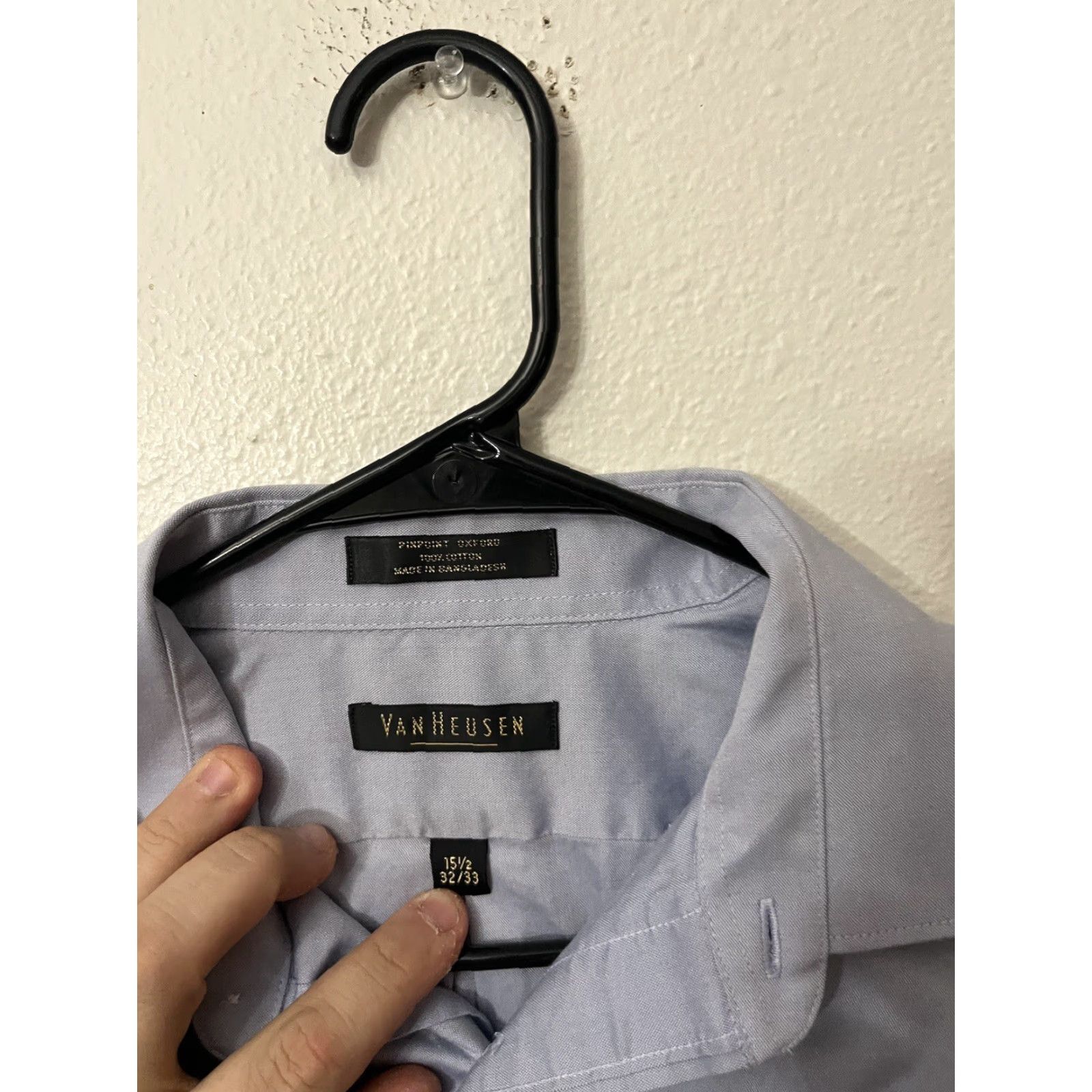 Van Heusen Van Heusen Pinpoint Oxford Men’s 15.5 Blue Long Sleeve Button-Up Dress Shirt Size 40R - 2 Thumbnail