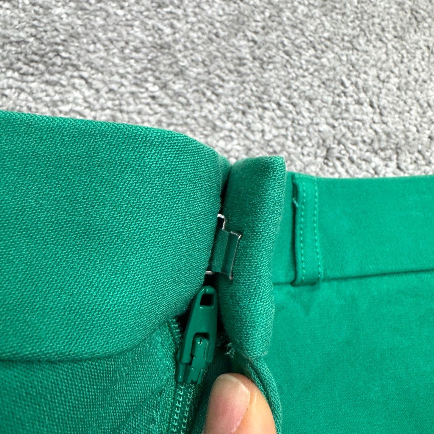 Banana Republic Banana Republic Ryan Straight Pants Womens 0 Green Mid Rise Dress Pants For Women 28x28 Flat Front Cotton Blend Breathable Comfortable Easy Care Size 25" / US 0 / IT 36 - 7 Thumbnail