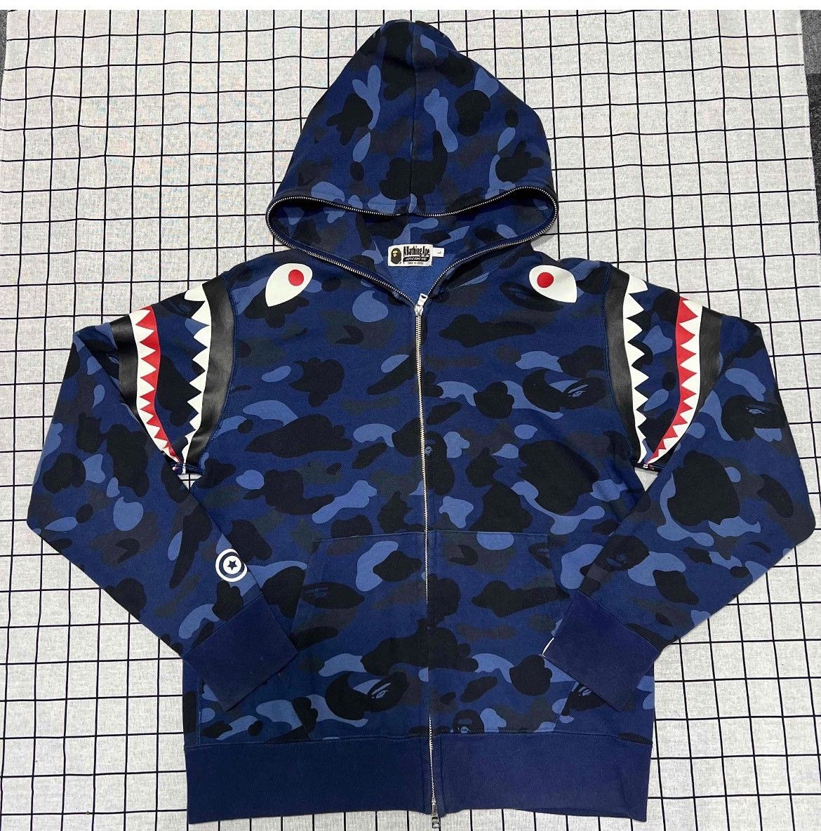 Bape Bape Shark Camo Multi Hoodie l Men Size US L / EU 52-54 / 3 - 1 Thumbnail