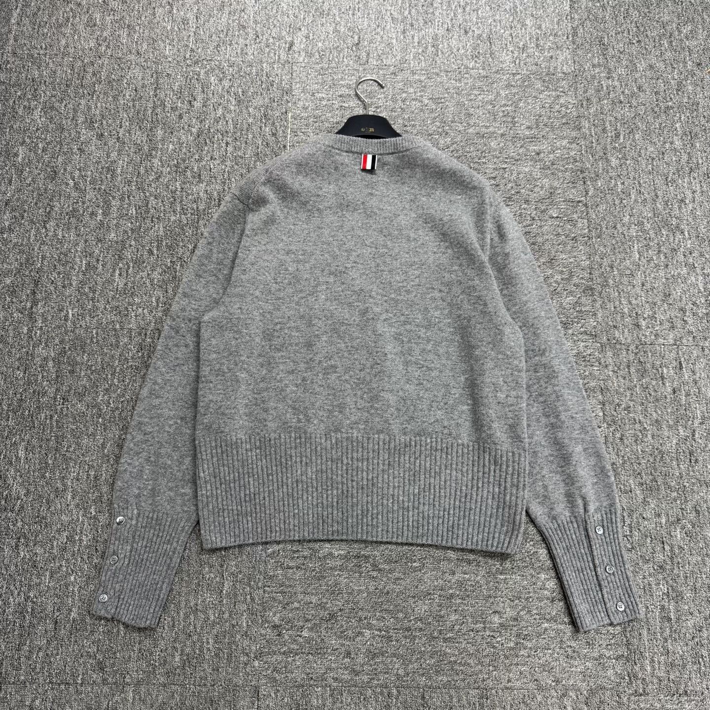 Thom Browne thom browne grey wool knit sweater. Size US L / EU 52-54 / 3 - 2 Thumbnail