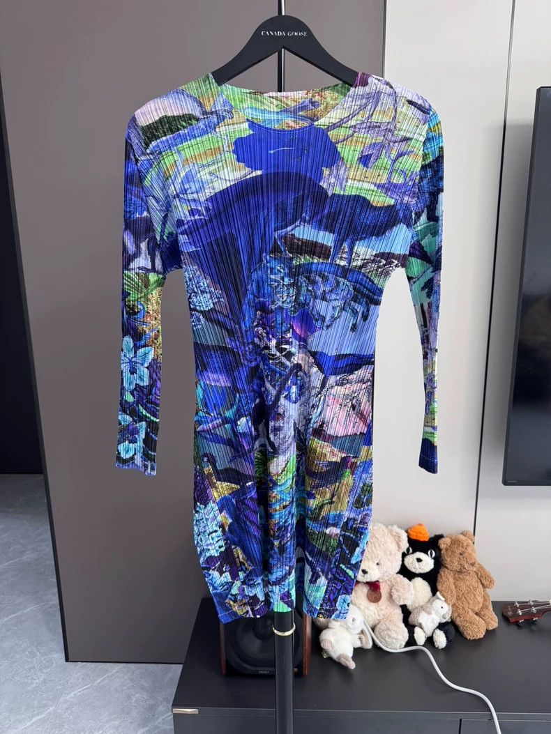 Issey Miyake size:3 Blue Zoo Aurora Jungle Series Pleated