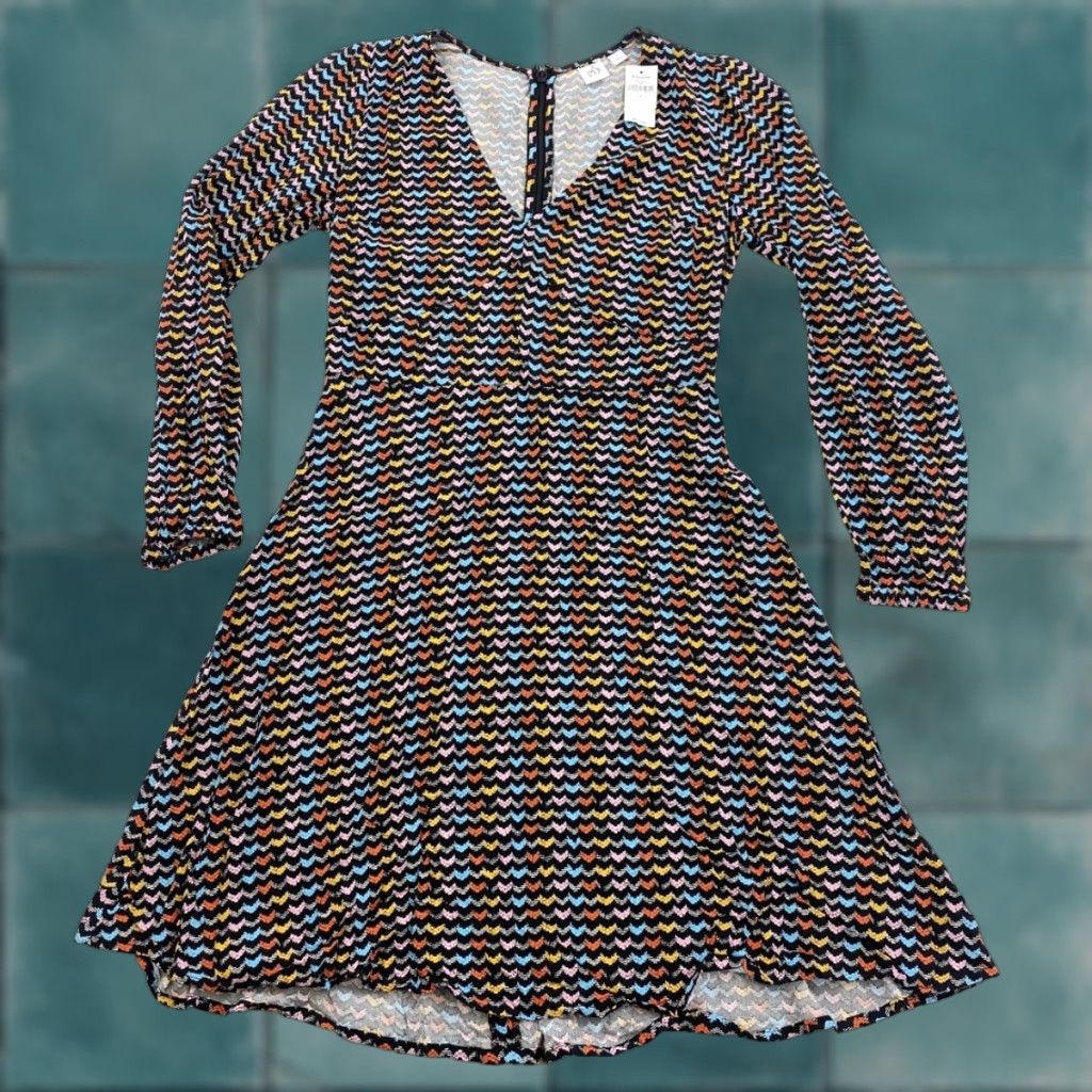 Gap Gap Dress Women’s 2 Fit Flare Chevron Print NWT Ganni Topshop Dress Women’s 2 Multicolor Chevron Short V-Neck Zip Rayon Dress Size XS / US 0-2 / IT 36-38 - 1 Thumbnail