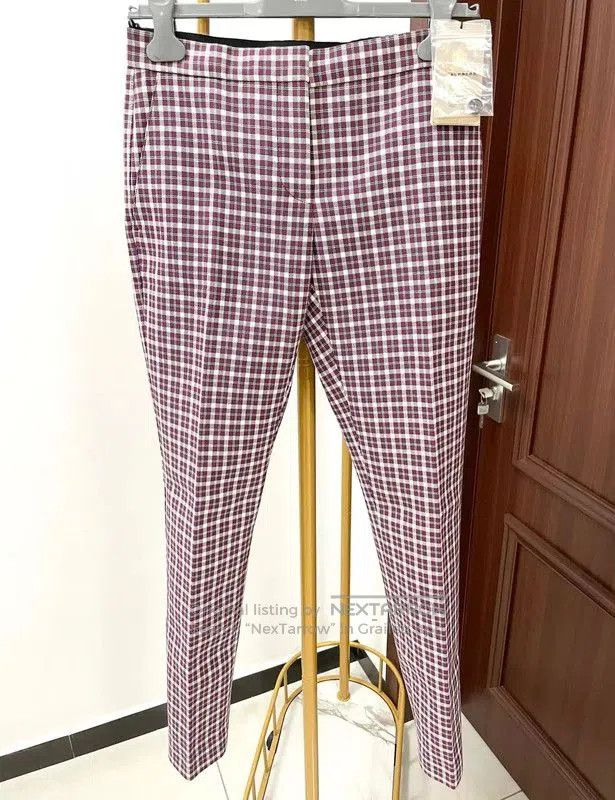Burberry Burberry Color Block Women's Casual Pants. Size 31" - 1 Thumbnail