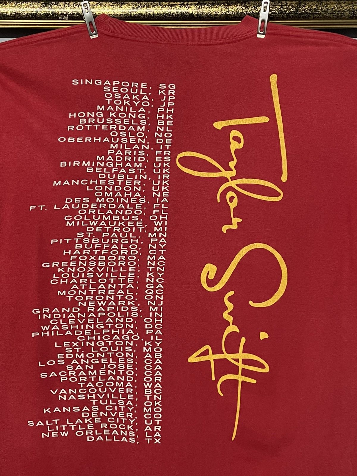 Vintage Vintage Orignal Taylor Swift Speak Now Tour Distressed Tee Size US M / EU 48-50 / 2 - 12 Thumbnail