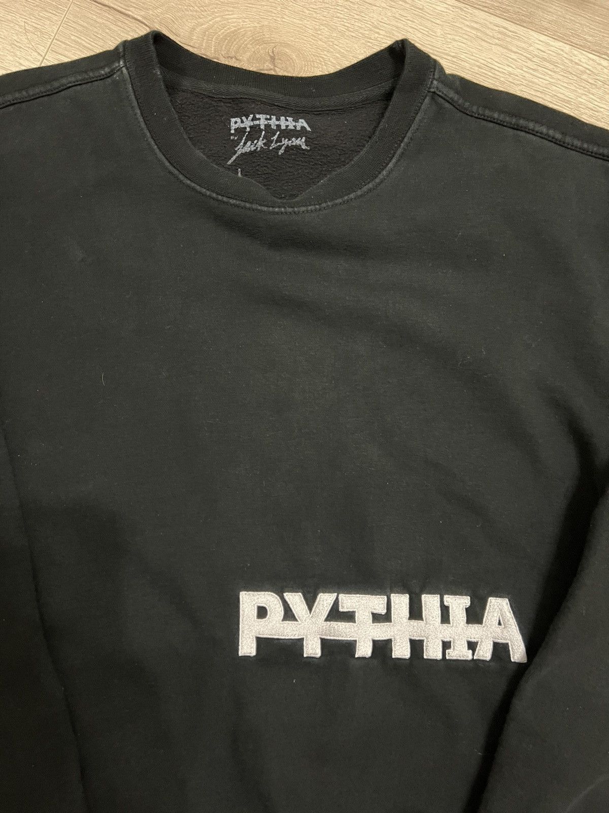 Pythia × Vintage Pythia Black sweater white Script sweatshirt Size US XL / EU 56 / 4 - 3 Thumbnail