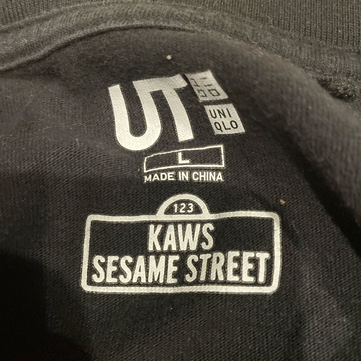 Kaws × Uniqlo Sesame Street Kaws Shirt Black Elmo Bert Ernie Mens Large Size US L / EU 52-54 / 3 - 4 Thumbnail
