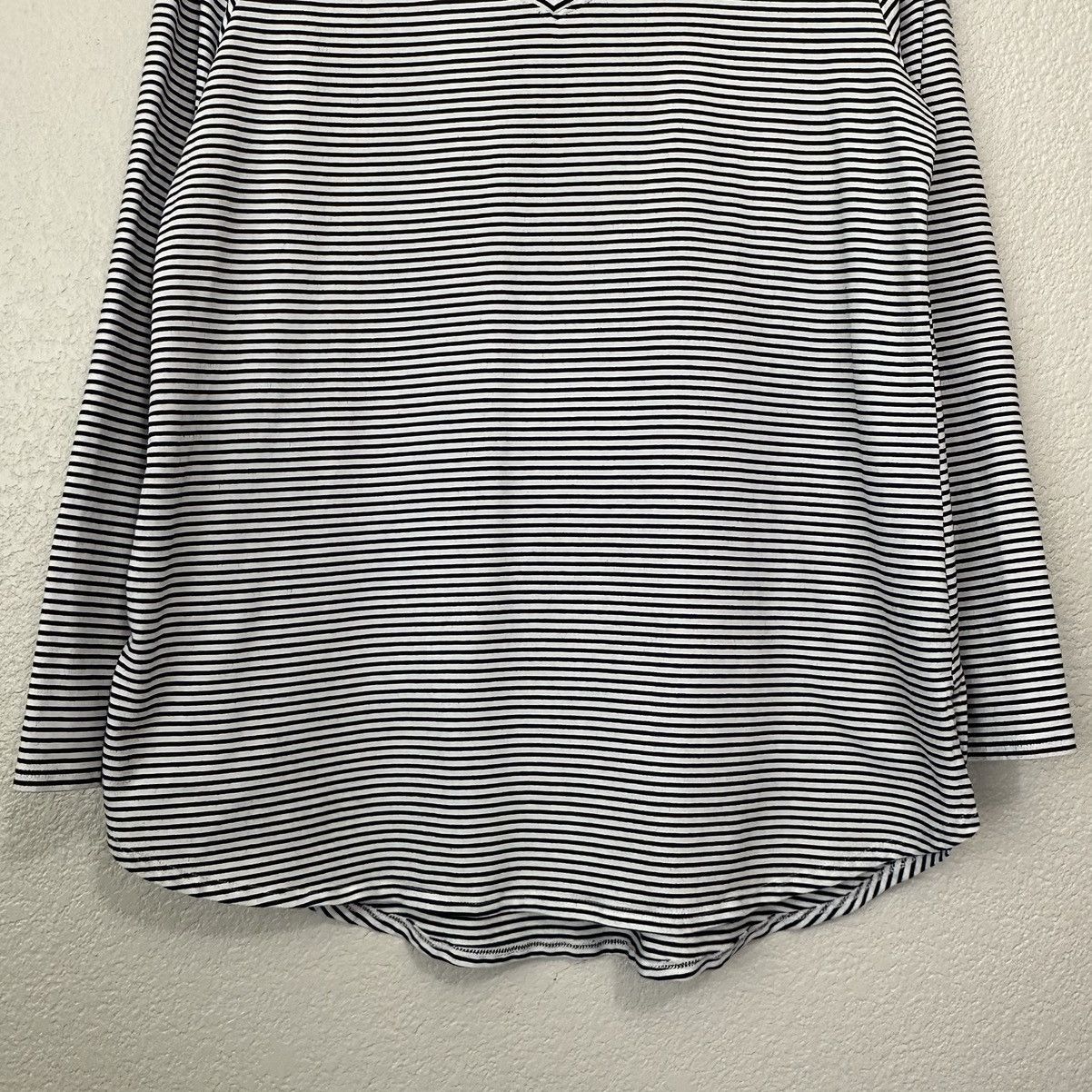 Other Soft Surroundings Pima Cotton V-neck Long Sleeves Tee Size L / US 10 / IT 46 - 4 Thumbnail