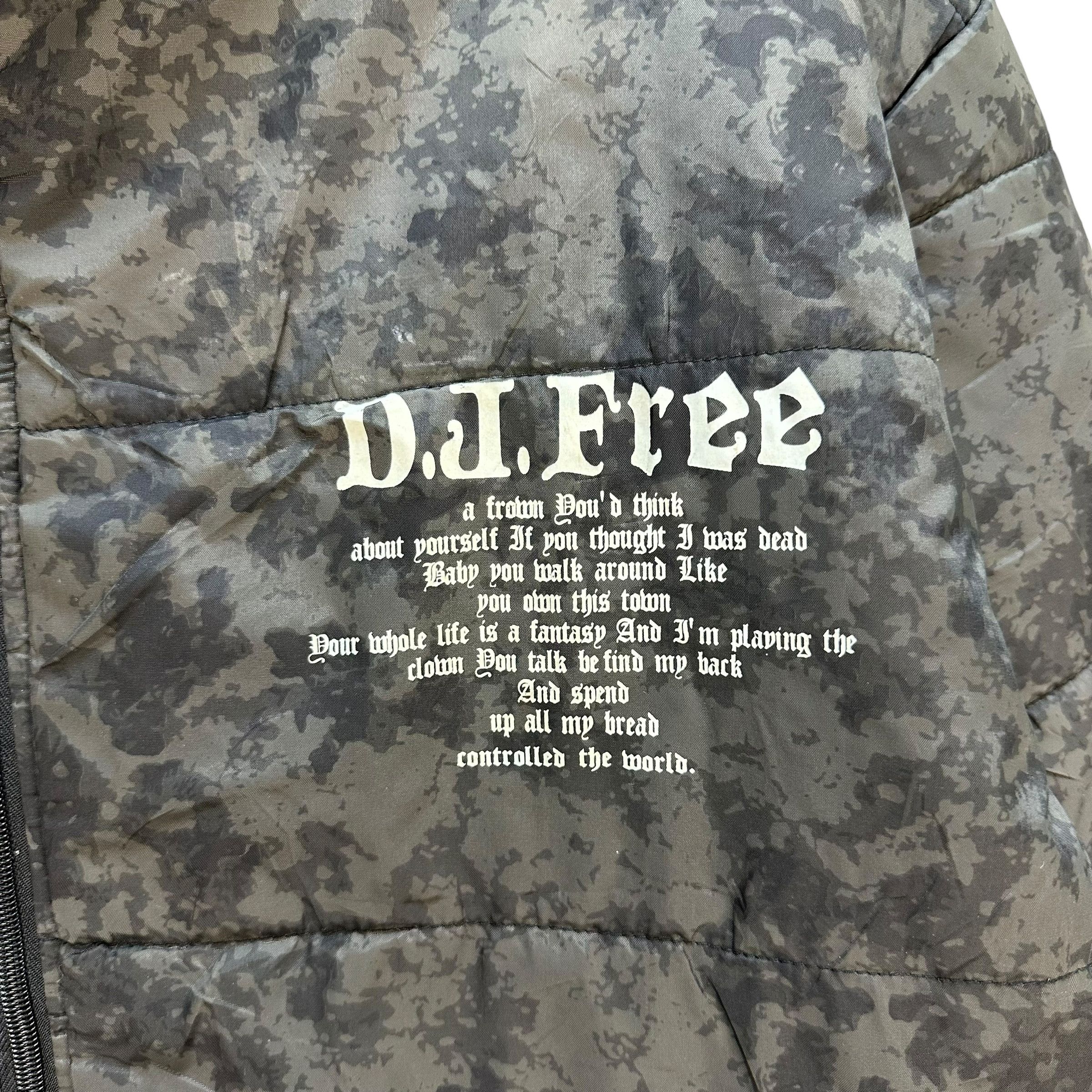 Japanese Brand Dj Free Graphics Puffer Jacket #A33-0772 Size US XL / EU 56 / 4 - 6 Thumbnail