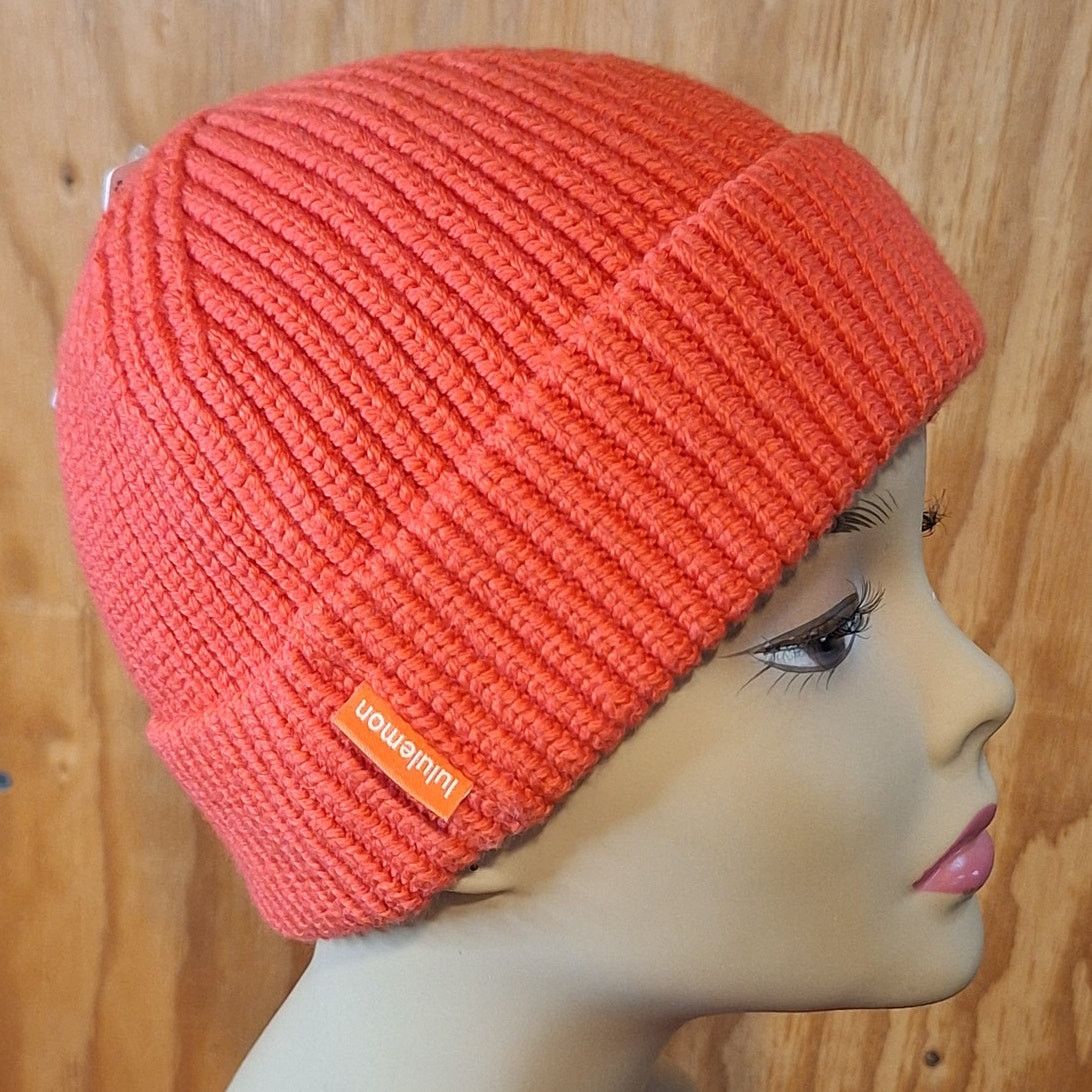 NWT Lululemon Athletica Beanie Women\ display picture 3
