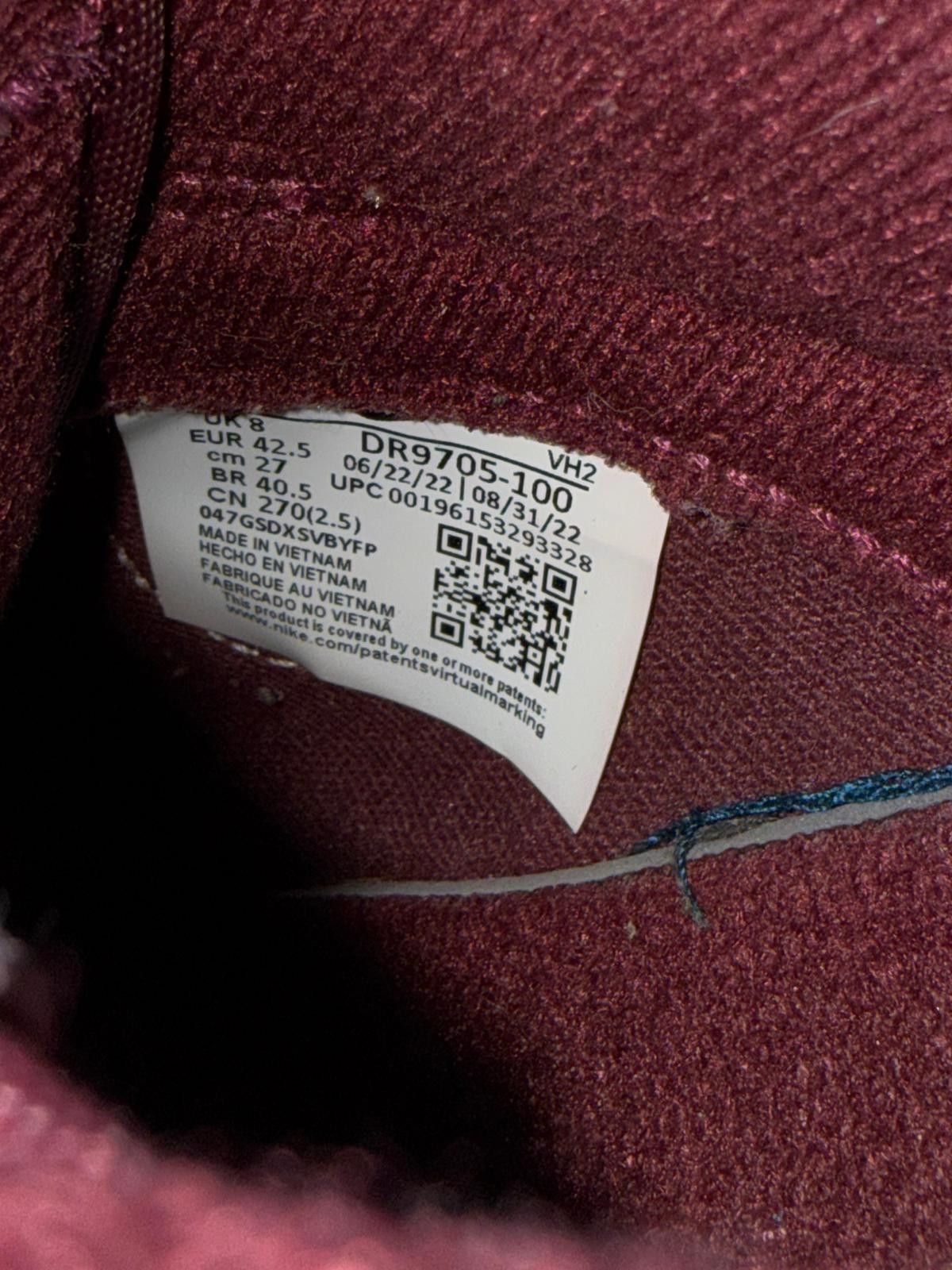 Nike Nike Dunk Low Retro "Valentine's Day" (2023) Men's Size 9.5 Size US 9.5 / EU 42-43 - 5 Thumbnail