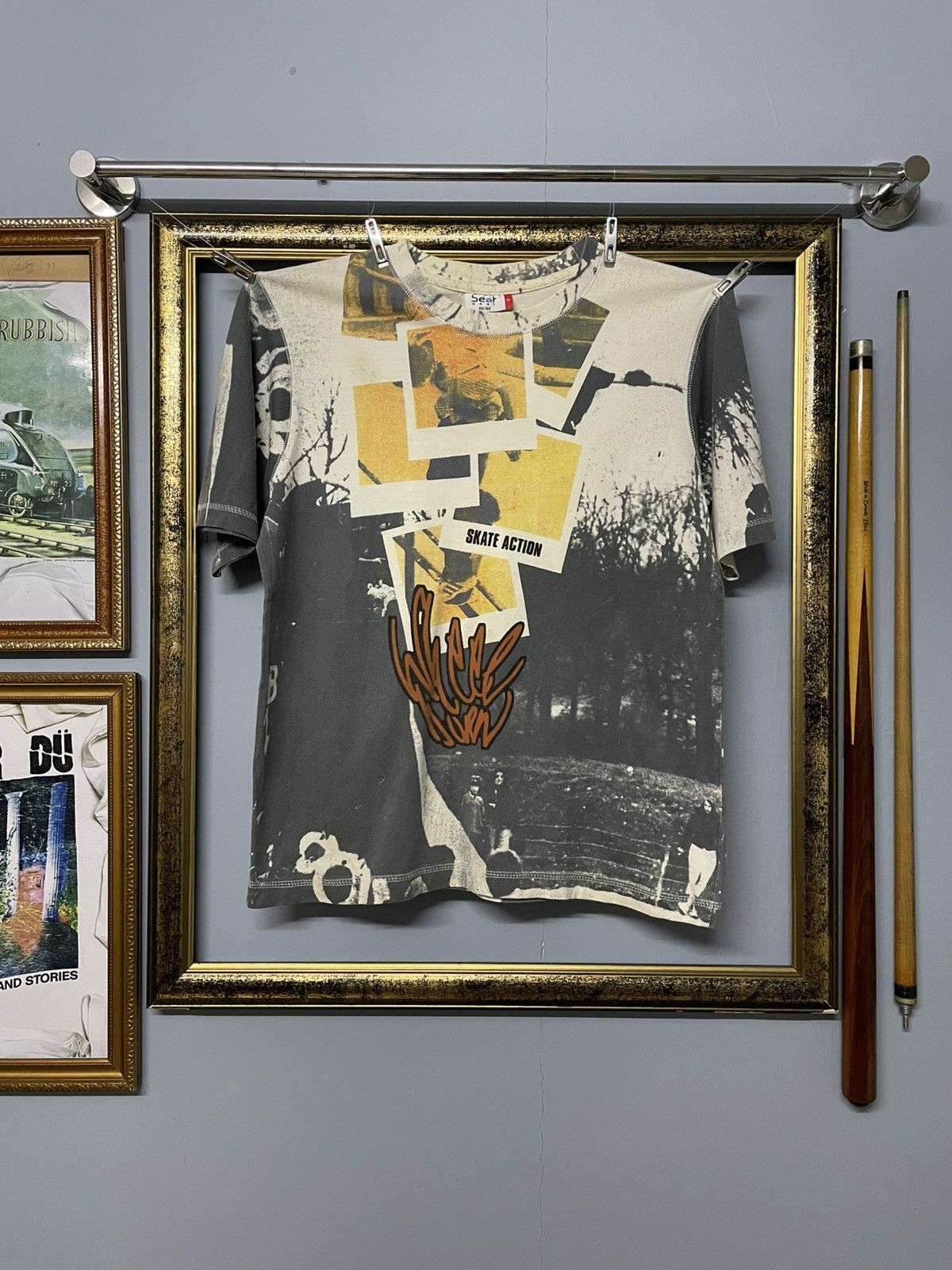 Designer Vintage 1990s Japan Designer Beat Wear Skate Action Art Tee Size US S / EU 44-46 / 1 - 1 Thumbnail