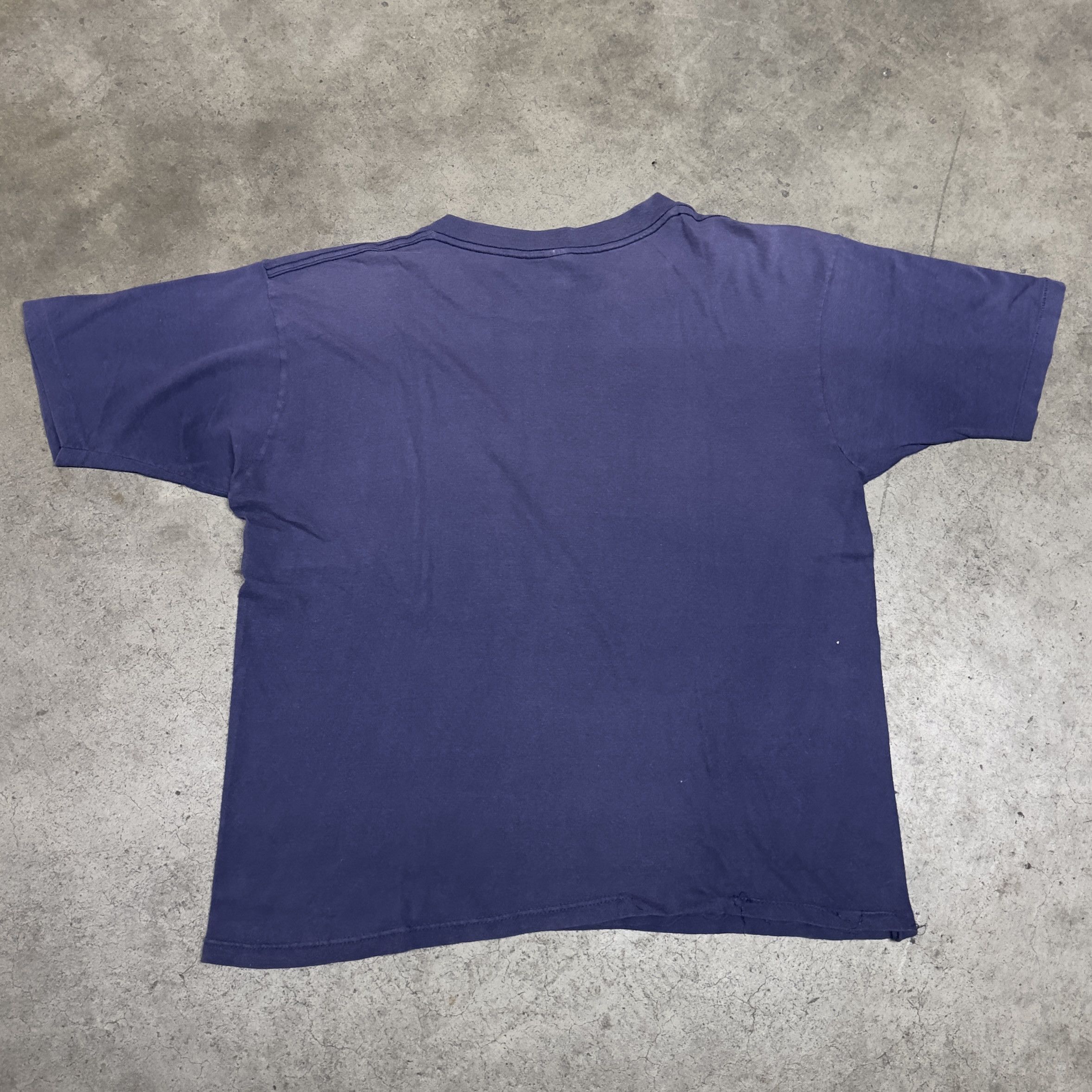 Vintage Vintage 1976 Hanes Single Stitch Pocket Tee Size US L / EU 52-54 / 3 - 5 Thumbnail