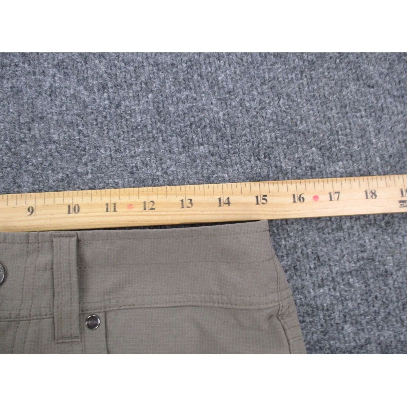 Vintage Kuhl Shorts Mens 30 Beige Utility Hiking Workwear Outdoor Climbing Hiking Shorts Beige Pocket Pockets 30 Mens Size US 30 / EU 46 - 4 Thumbnail