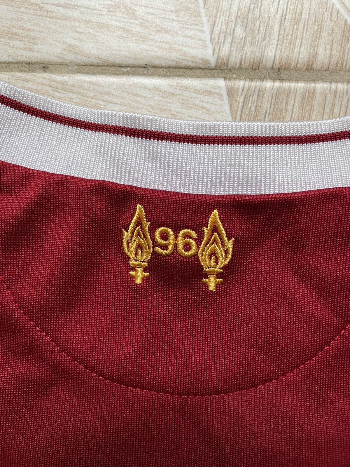 New Balance Y2K Football Fifa 2017-18 New Balance Liverpool FC Home Kit Size US S / EU 44-46 / 1 - 7 Thumbnail