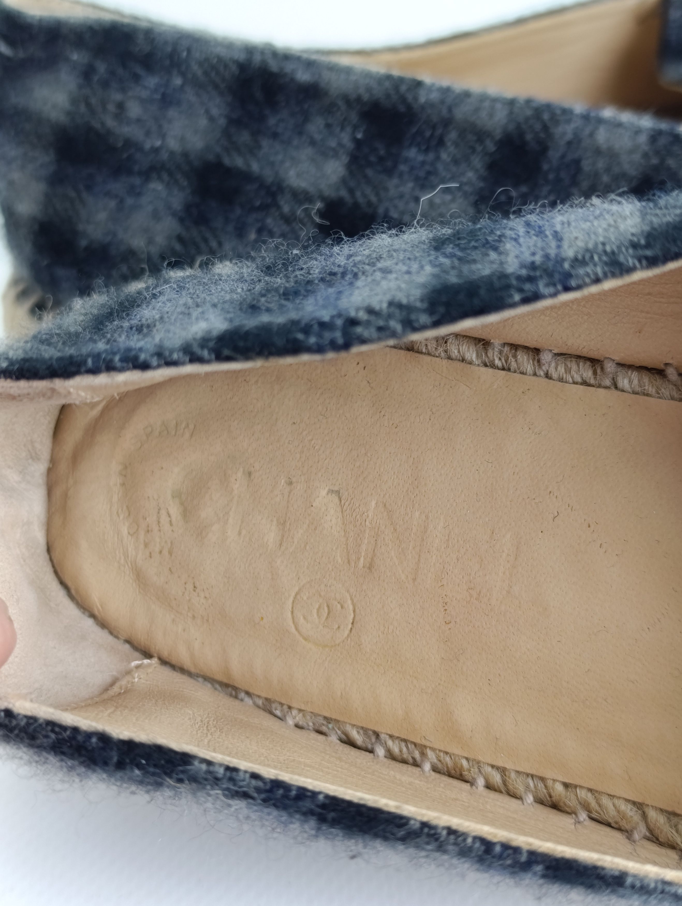 Chanel CHANEL ESPADRILLES FLANNEL CC LOGO GRAY WEDGE SHOES Size US 9 / IT 39 - 18 Thumbnail