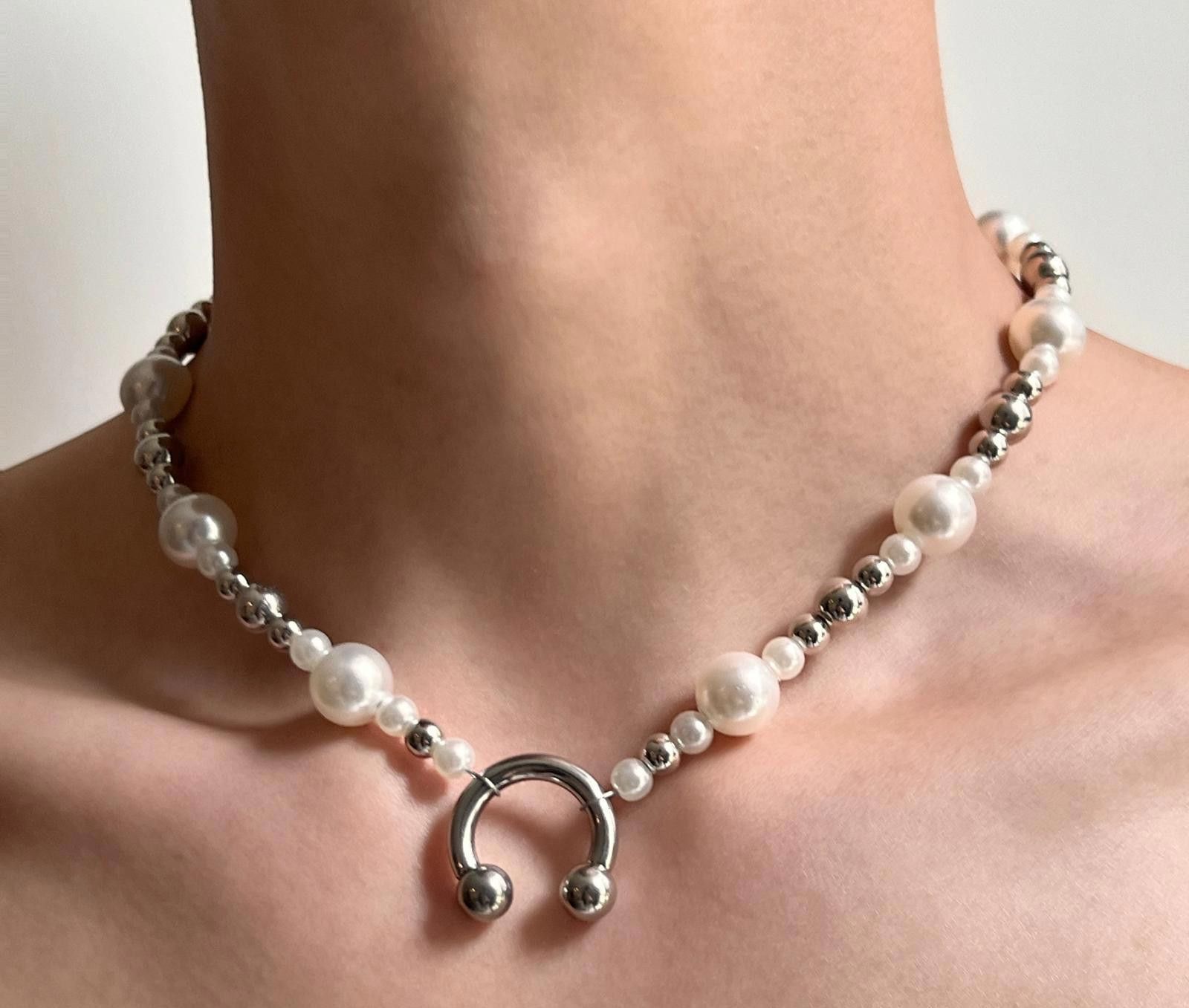 Jewelry Silver and White Pearl Beaded Necklace, Chunky Choker Size ONE SIZE - 3 Thumbnail