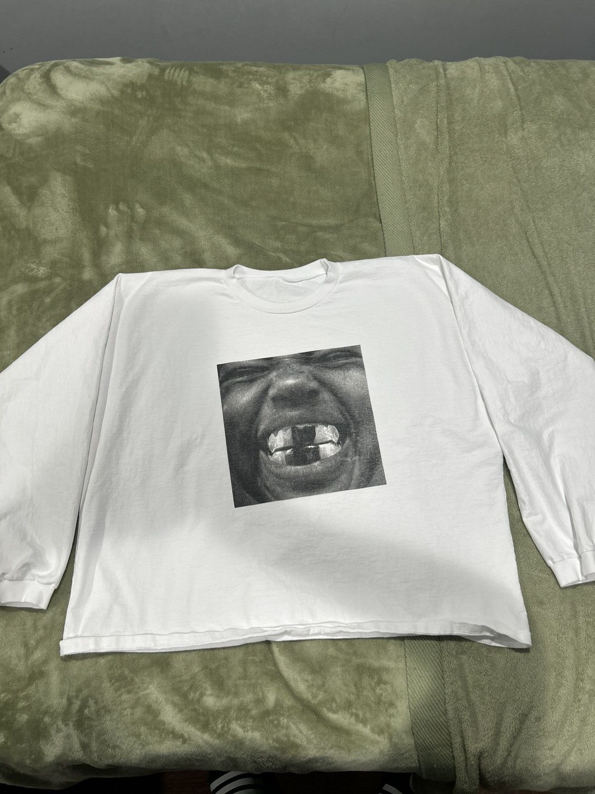 YEEZY／BULLY LONG SLEEVE TEE Yeezy Bully Longsleeve Black Size 3 NEW – The Connect