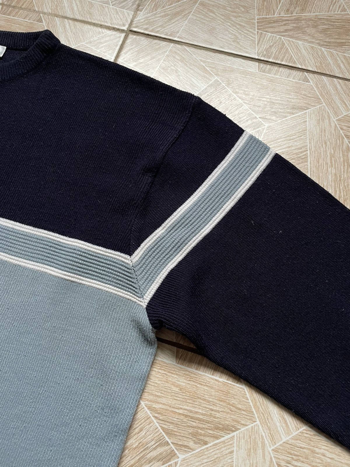 Italy Vintage 90s Yves Saint Laurent YSL Embroidered Logo L