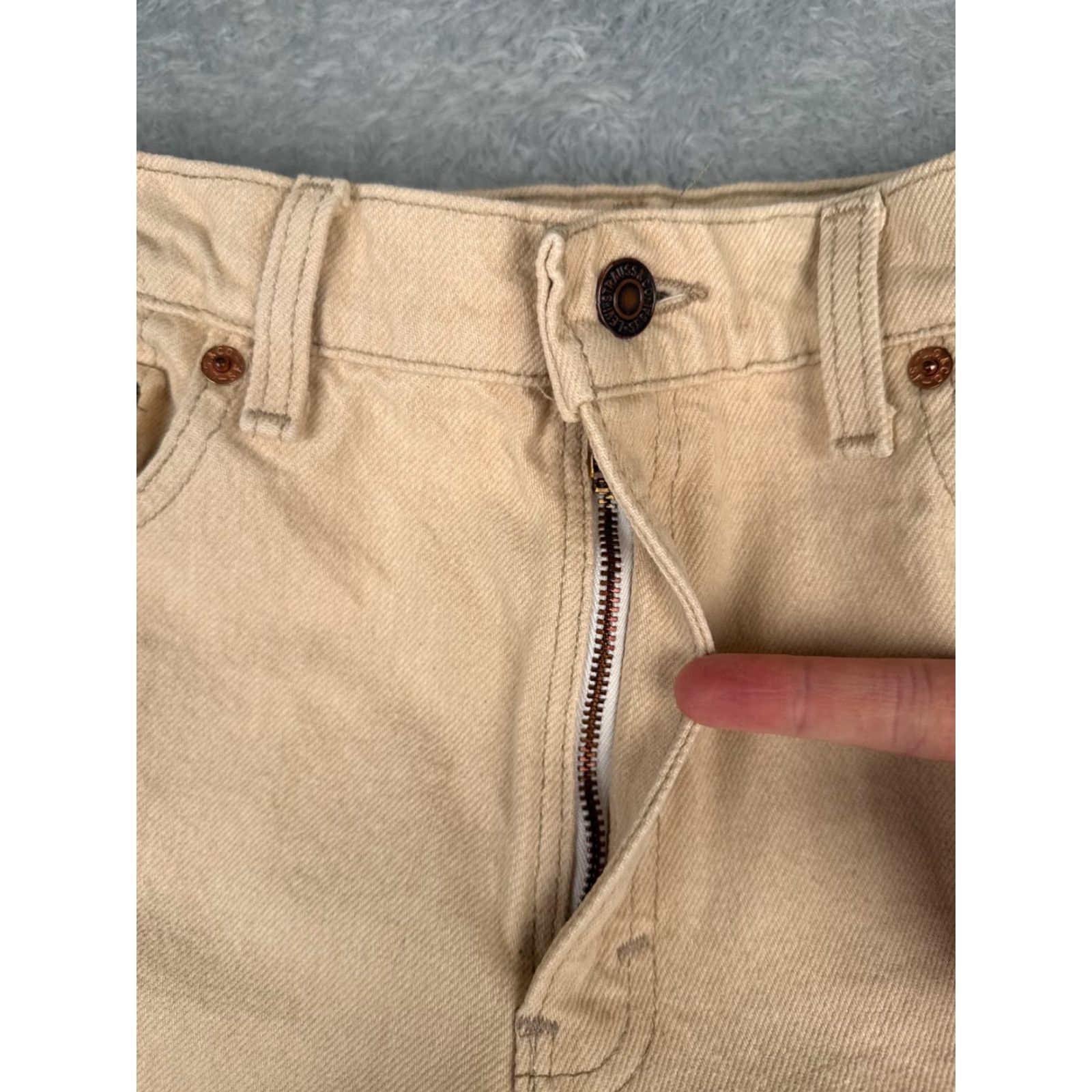 Levi's VINTAGE Levi's Jeans Womens 6 Beige Mom Jean High Rise Tapered 1993 90's Cotton, Levi's, Jeans, Womens, 6, Beige, High Rise, Tapered, 90s, Cotton Size 28" / US 6 / IT 42 - 5 Thumbnail