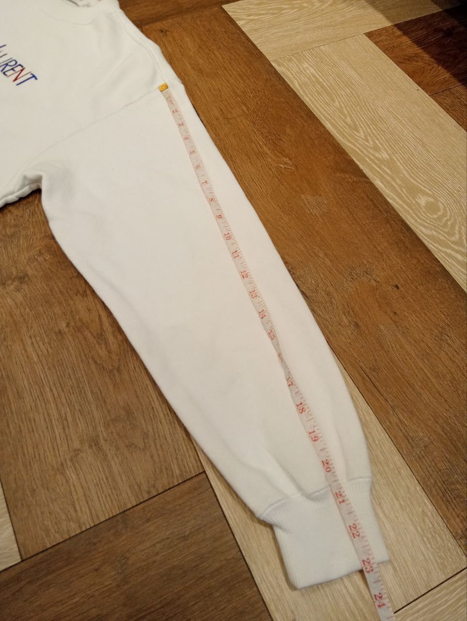 Yves Saint Laurent VINTAGE YVES SAINT LAURENT PARIS SPELL OUT CREWNECK Size US L / EU 52-54 / 3 - 19 Thumbnail