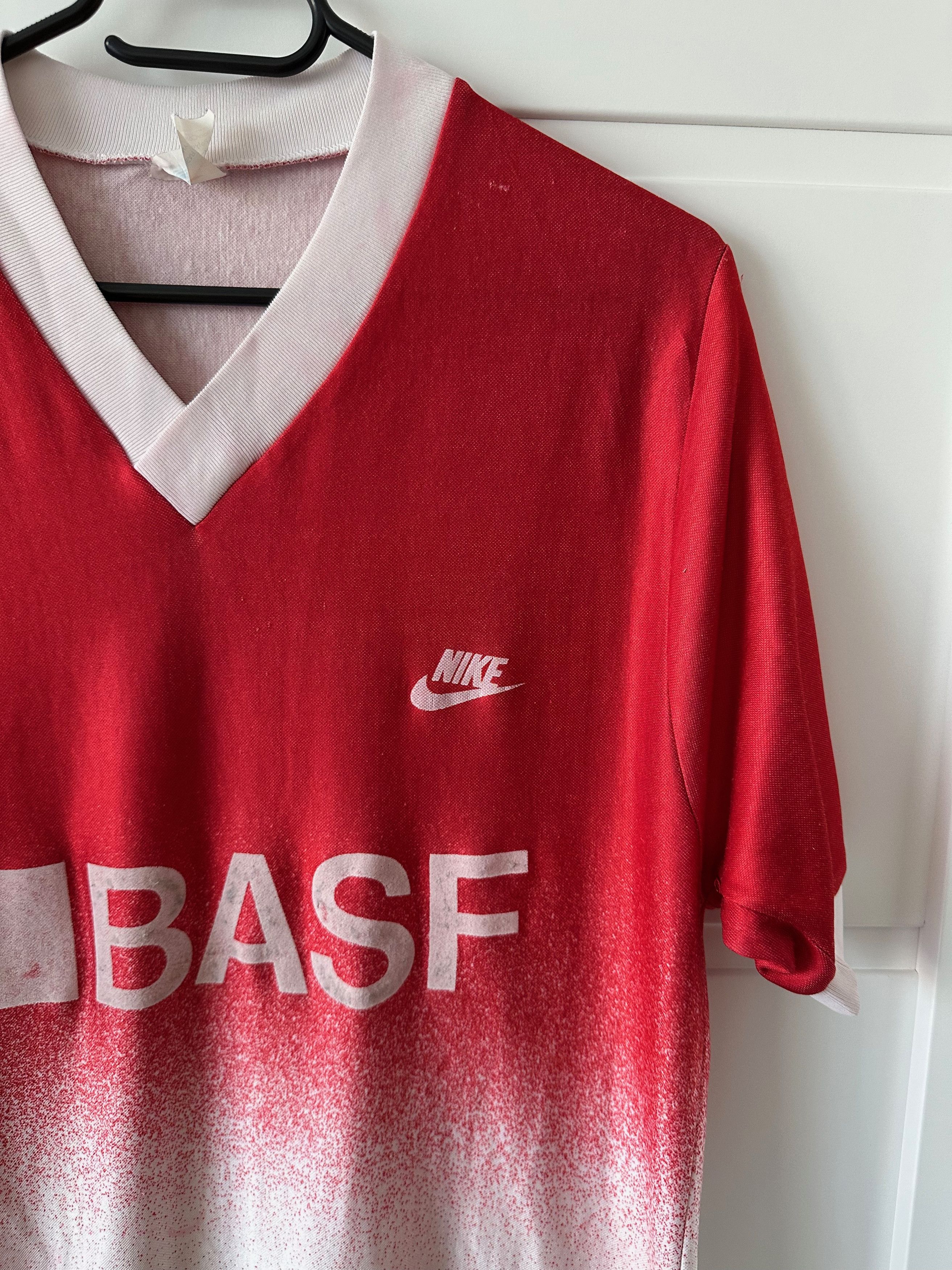 Nike 70's NIKE gradient soccer jersey white / red # 3 Size US M / EU 48-50 / 2 - 4 Thumbnail